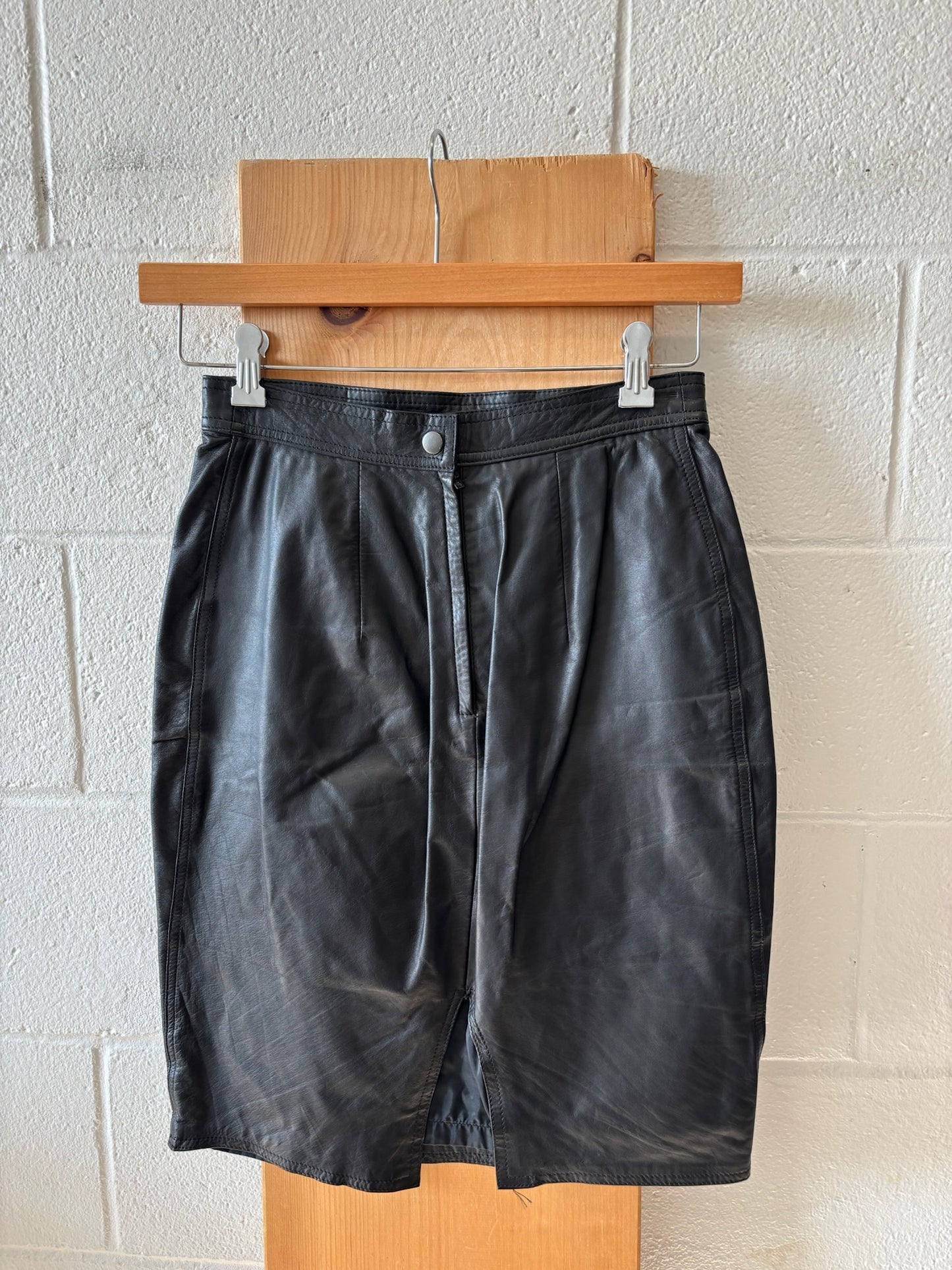 Vtg Black Leather Skirt : S/M