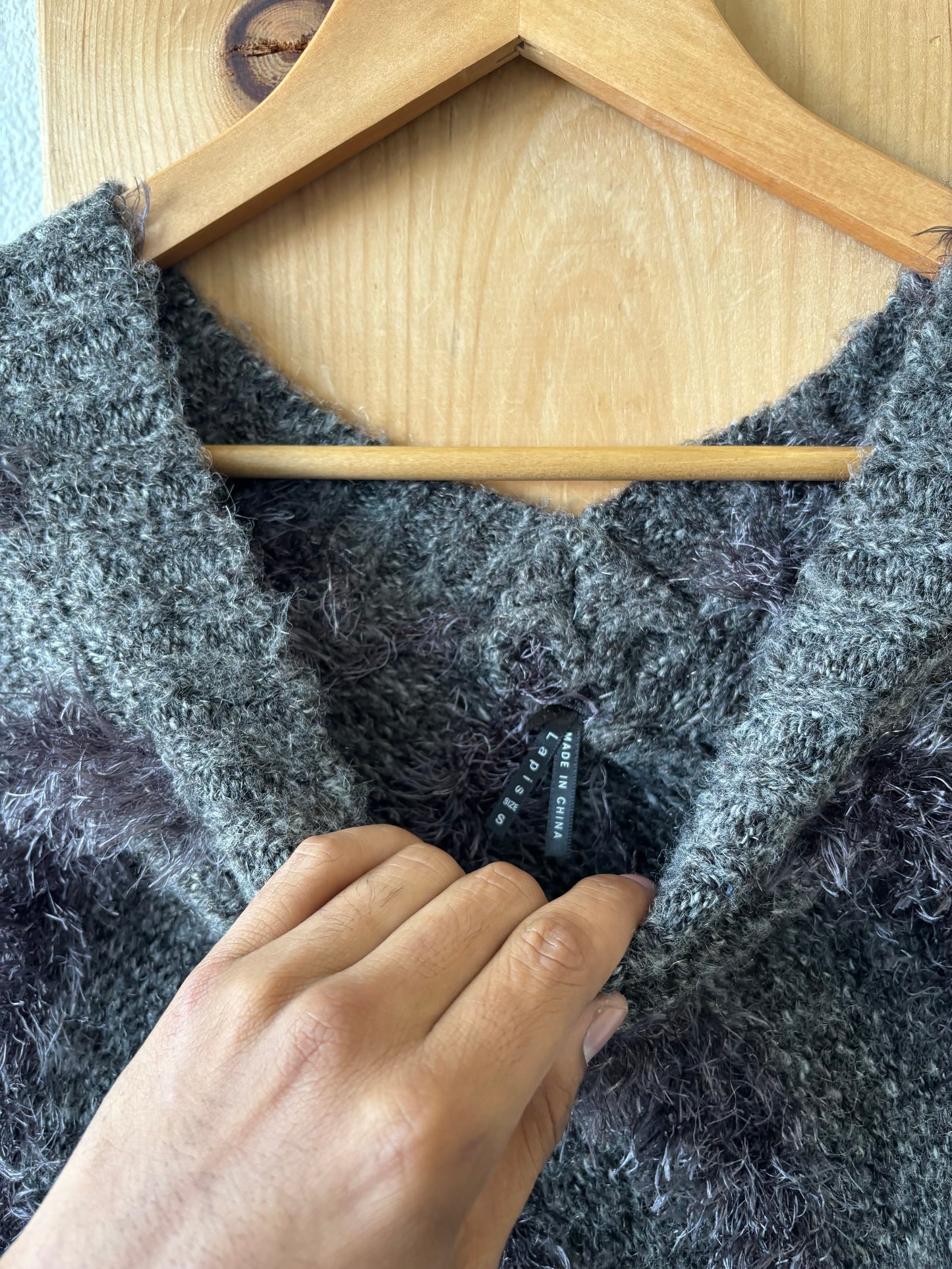 Gray Fuzzy Shawl : OS