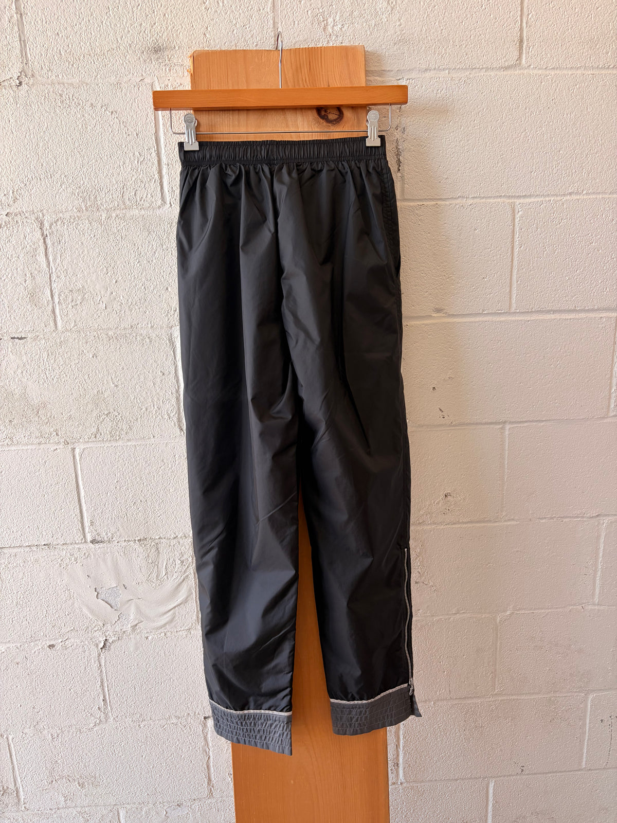 Nike Track Pants : Youth M (8-10)