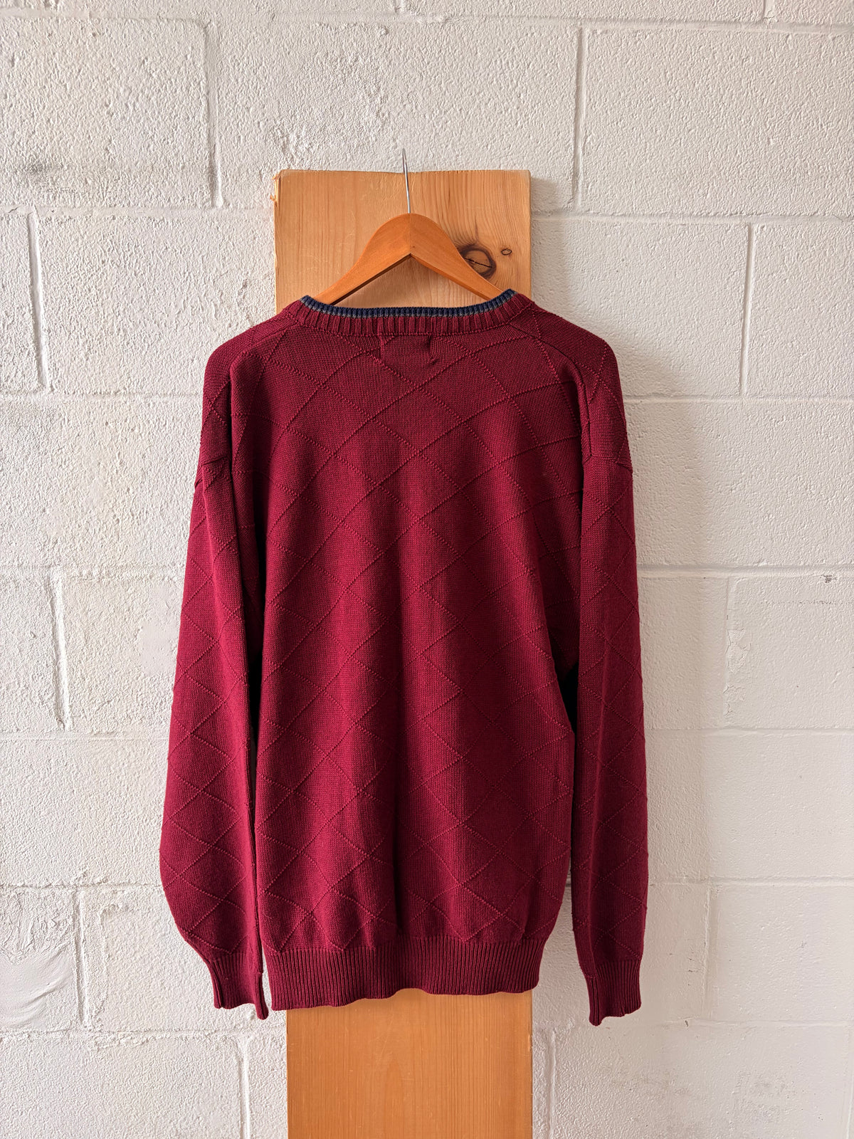 Vtg Burgundy V-Neck Cardigan : XL