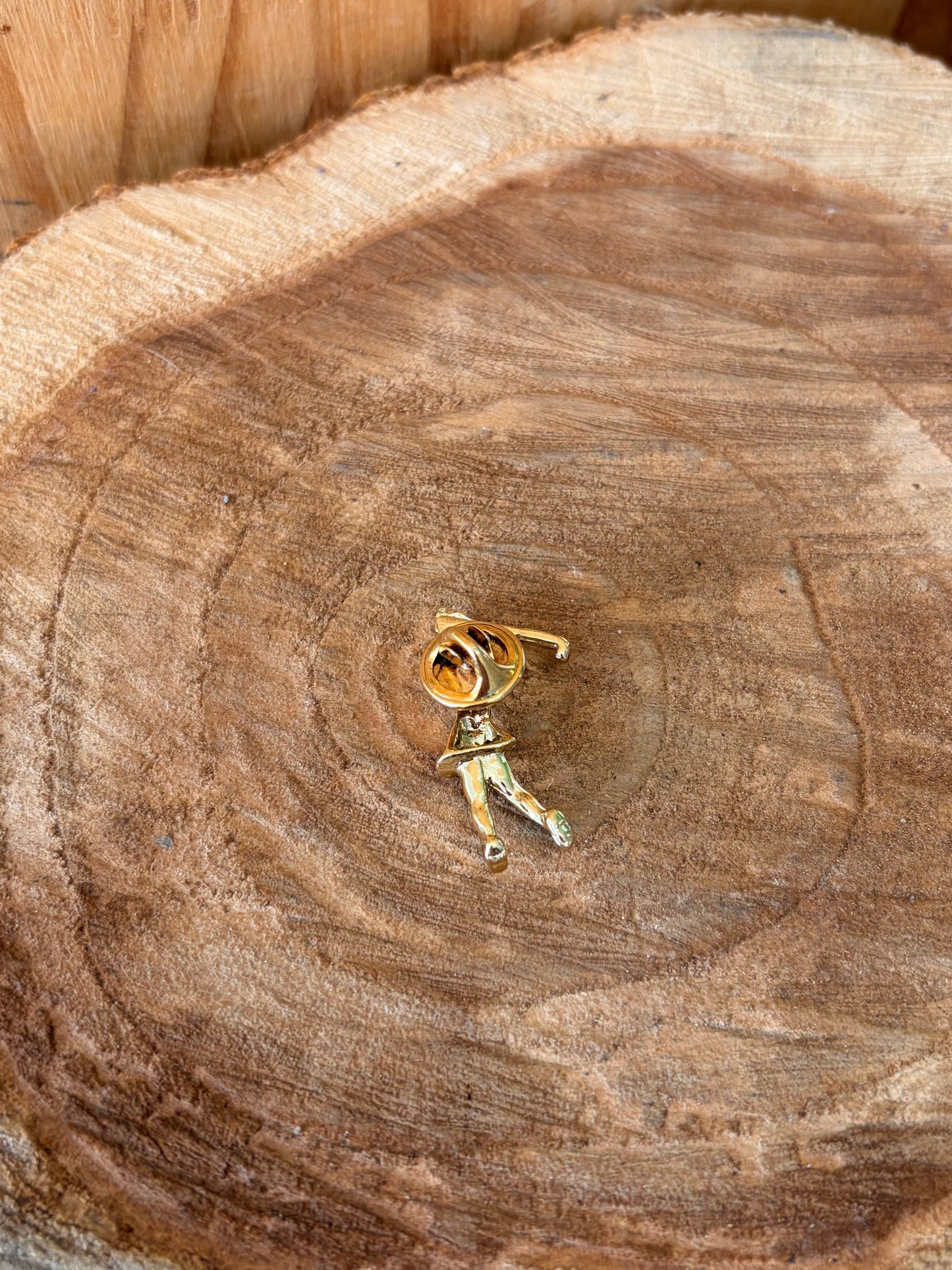 Little Gold Tone Golfer Pin