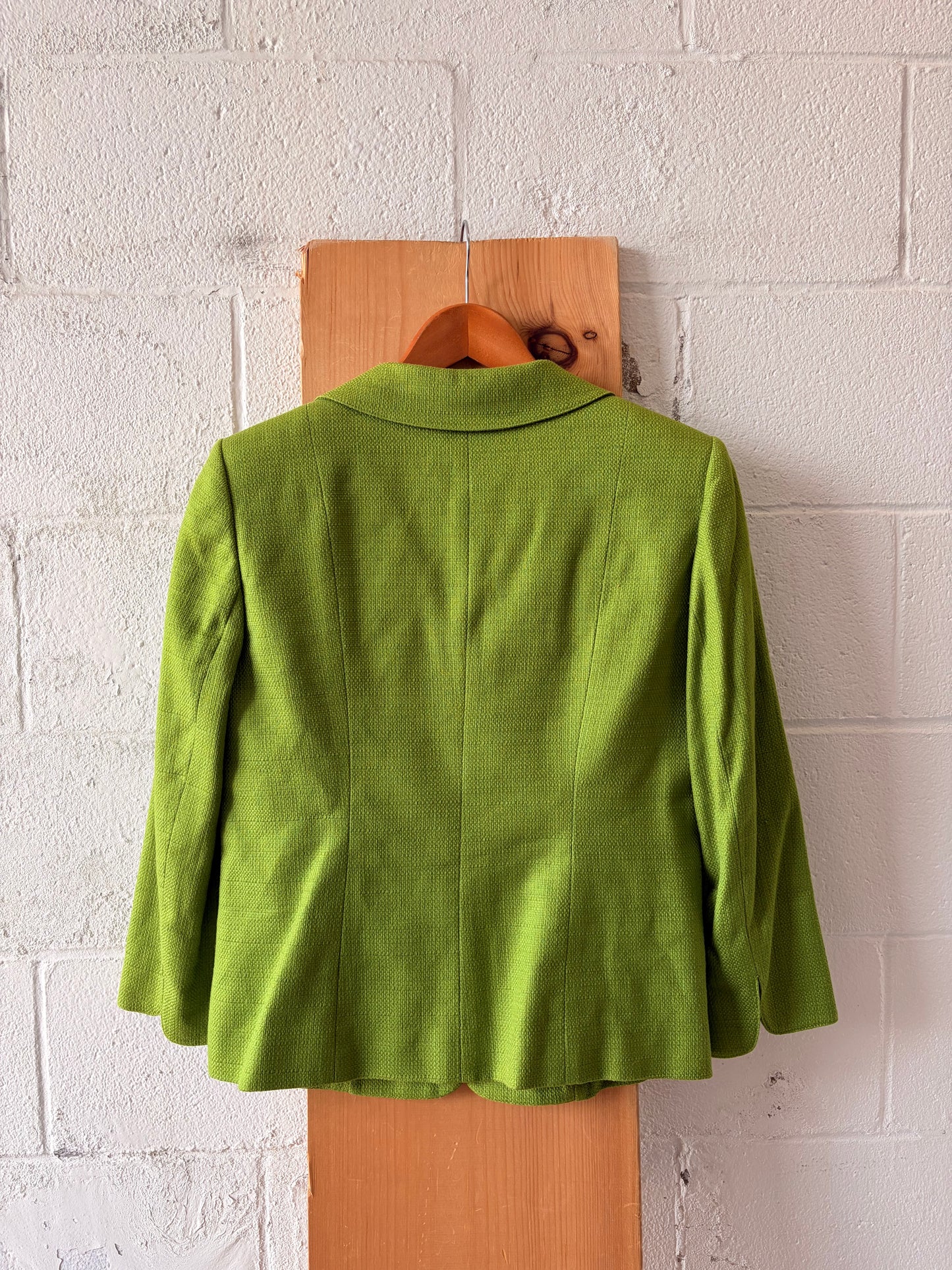 Green Blazer : 8