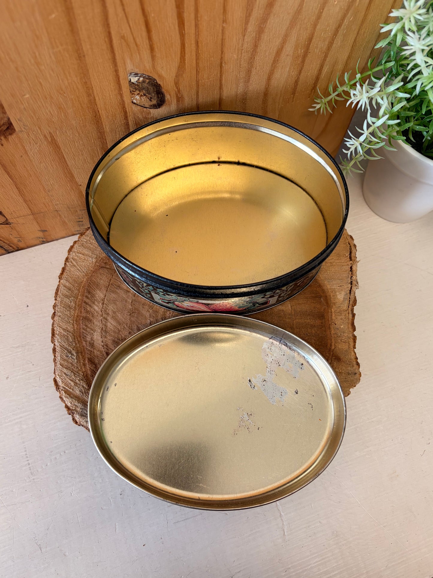 Little Strawberry Tin