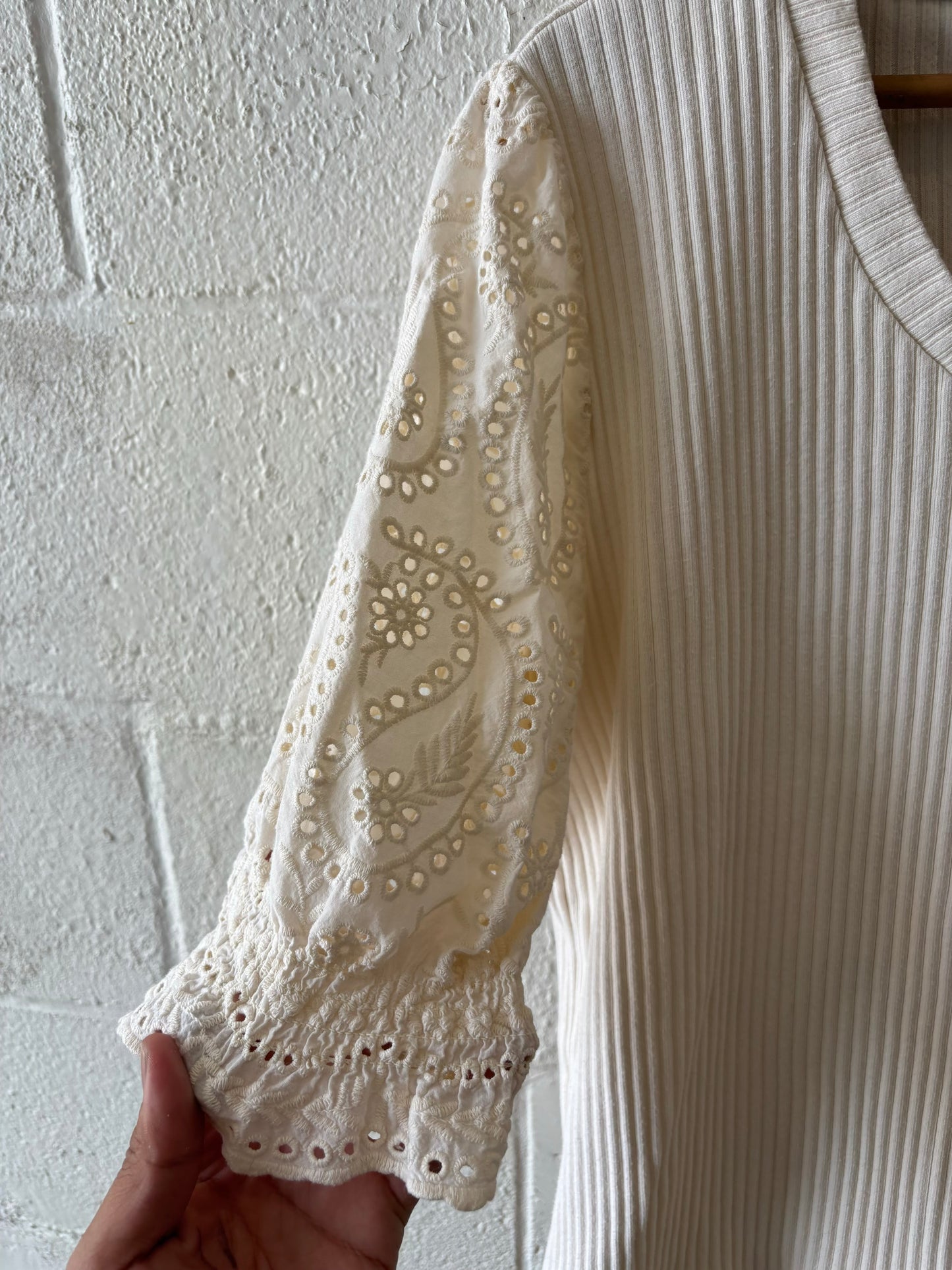 Ribbed White Top : L