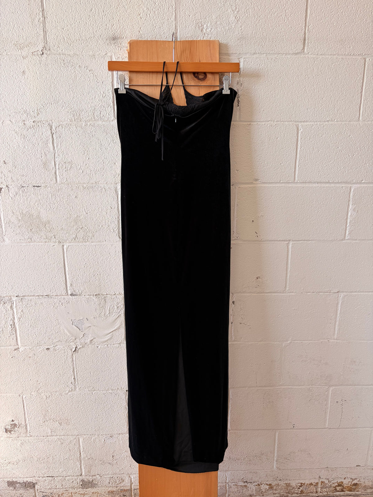 Black Velvet Halter Gown : 10