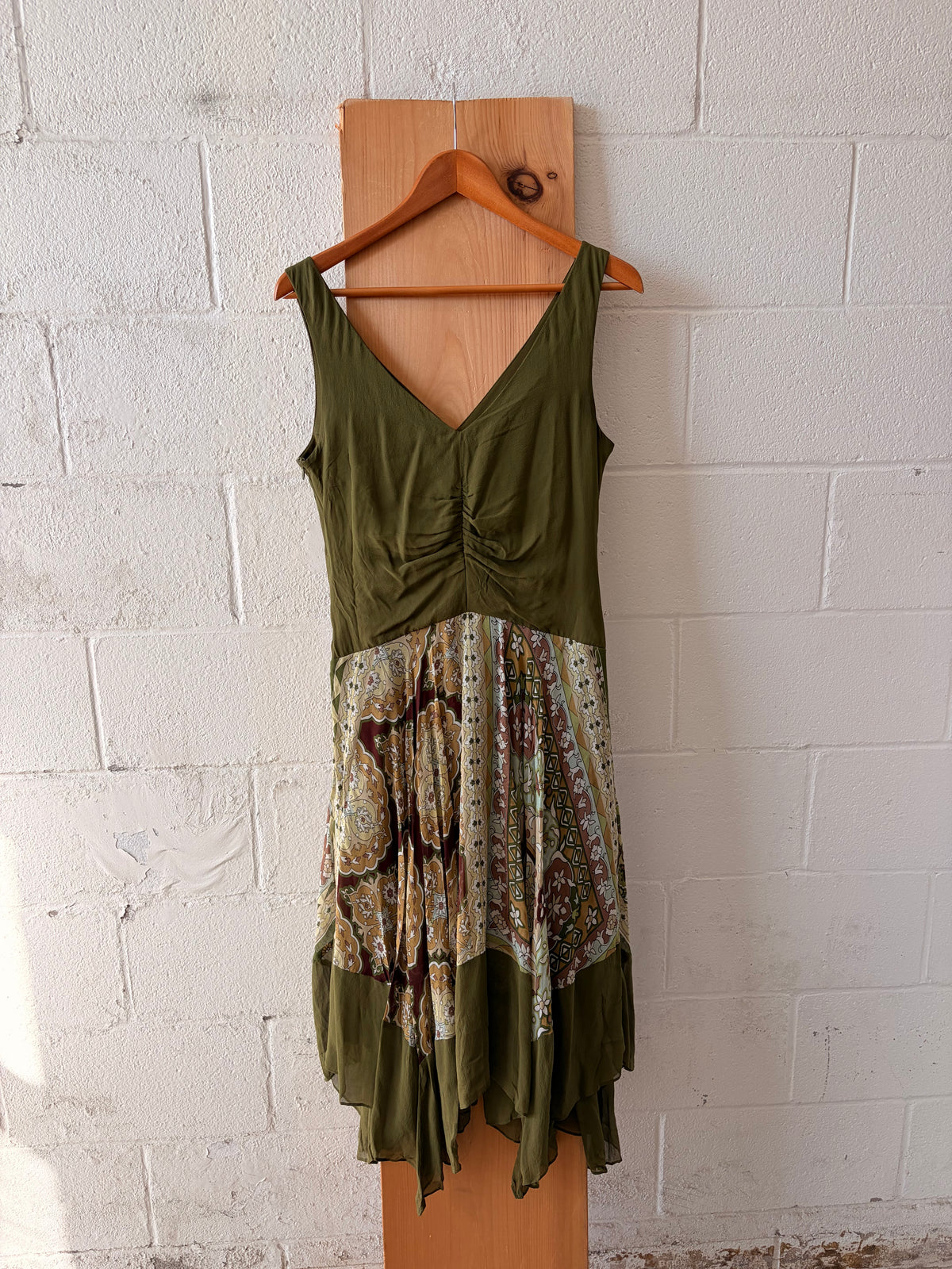 Asymmetrical Olive Paisley Dress : 12