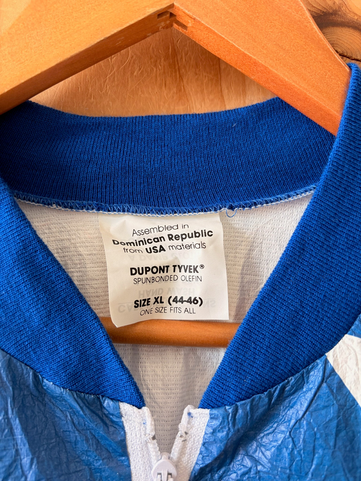 Tyvek USA Jacket : XL
