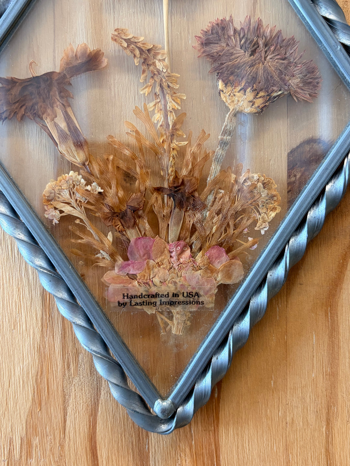 Vtg Lasting Impressions Pressed Floral Sun Catcher (Local Pick Up Only)