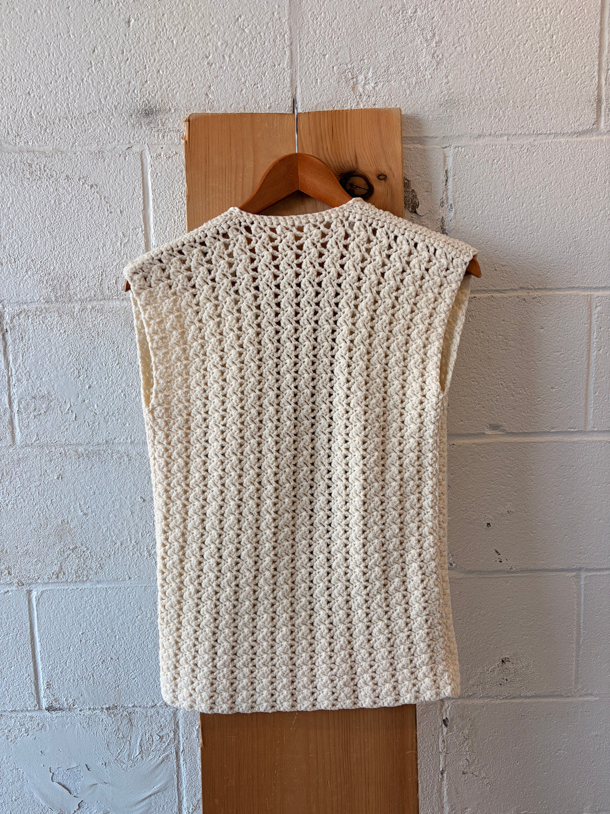 Cream Open Knit Sweater Vest : M