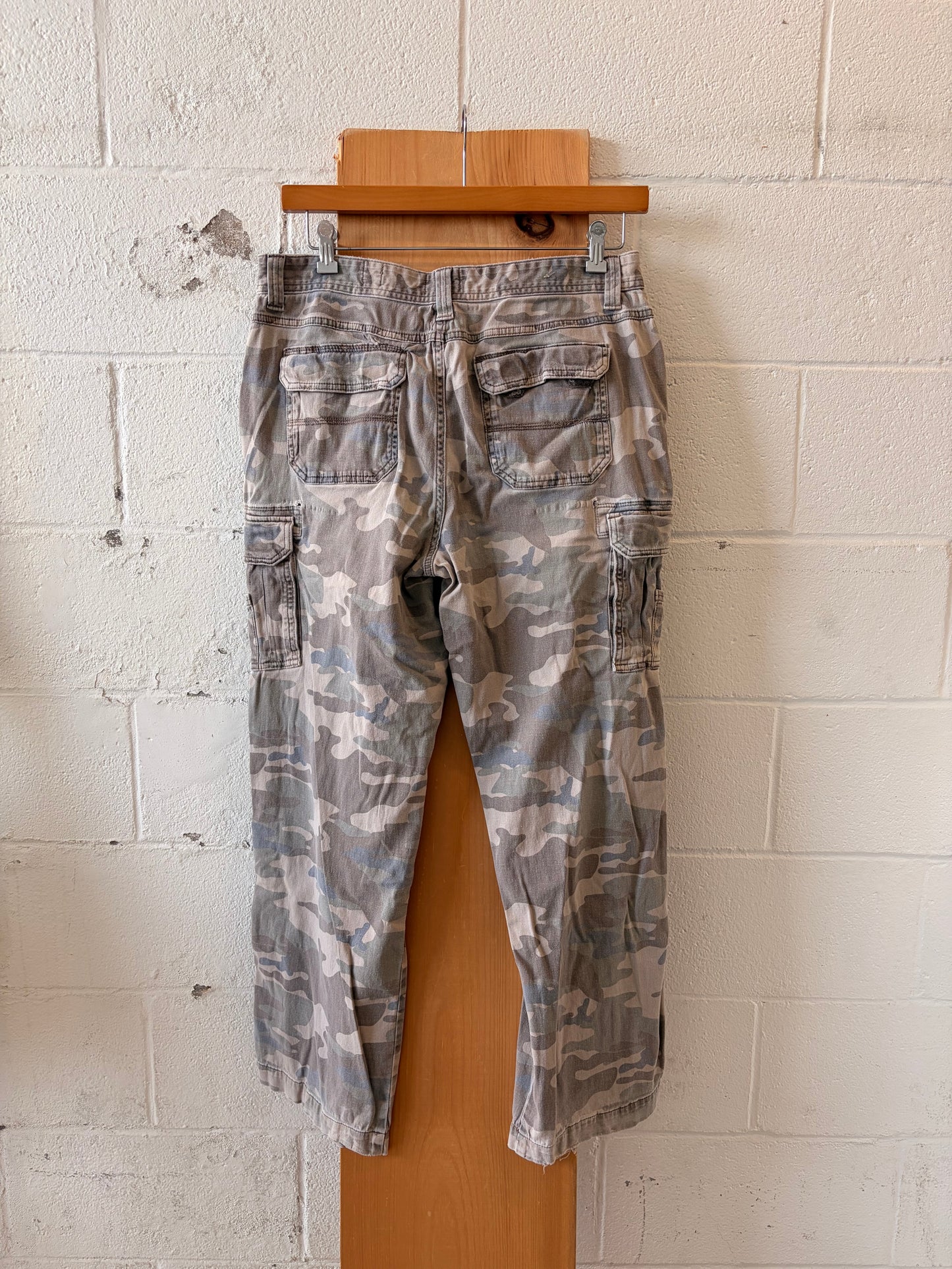 Red Head Camo Cargo Pants : 36x32