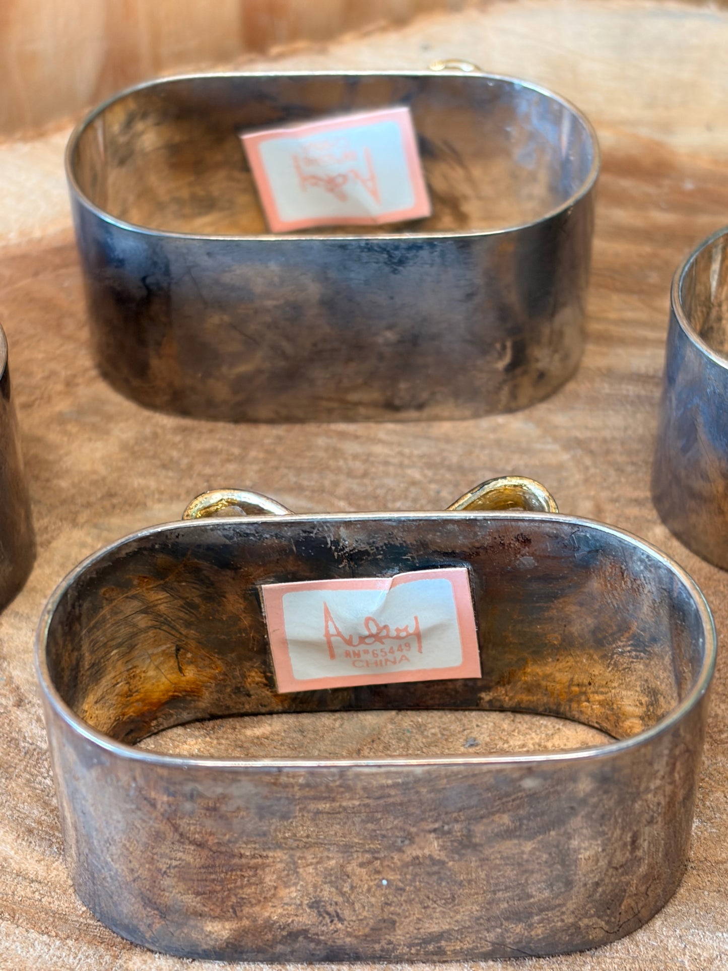 Vtg Two Tone Bow Napkin Rings