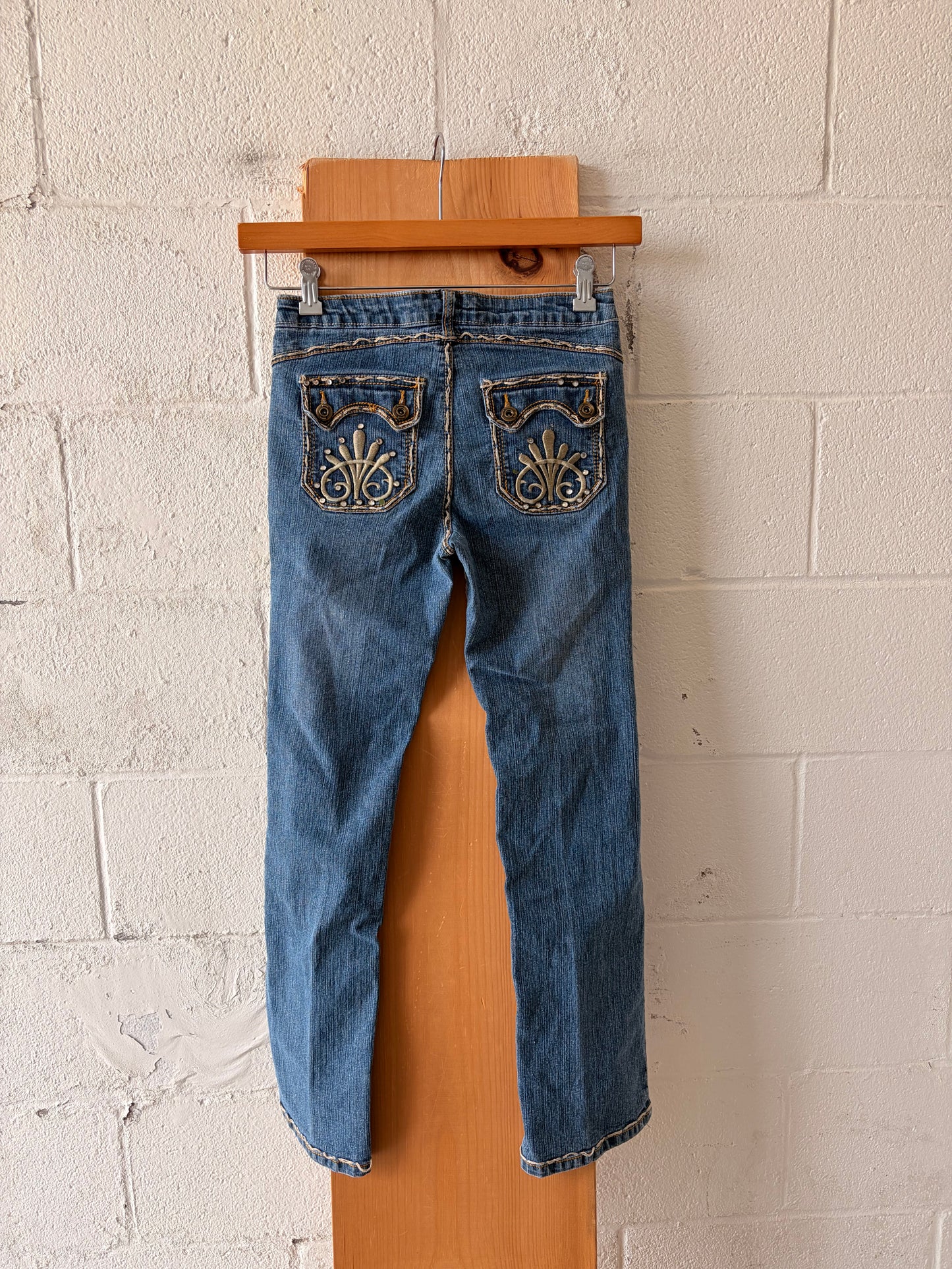 Studded Stitch Detailed Jeans : 28”W