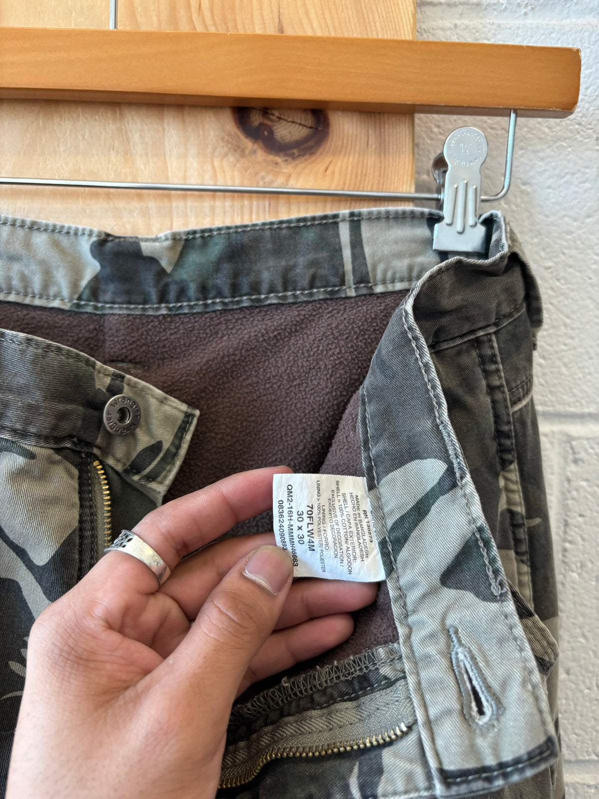 Lined Camo Wrangler Cargos : 30 x 30