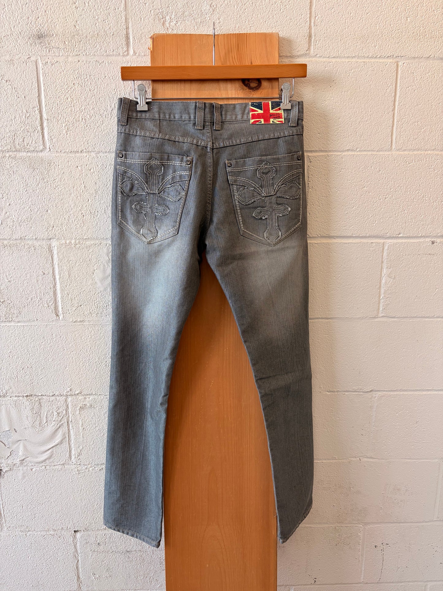Gray Straight Leg Jeans : 32/32