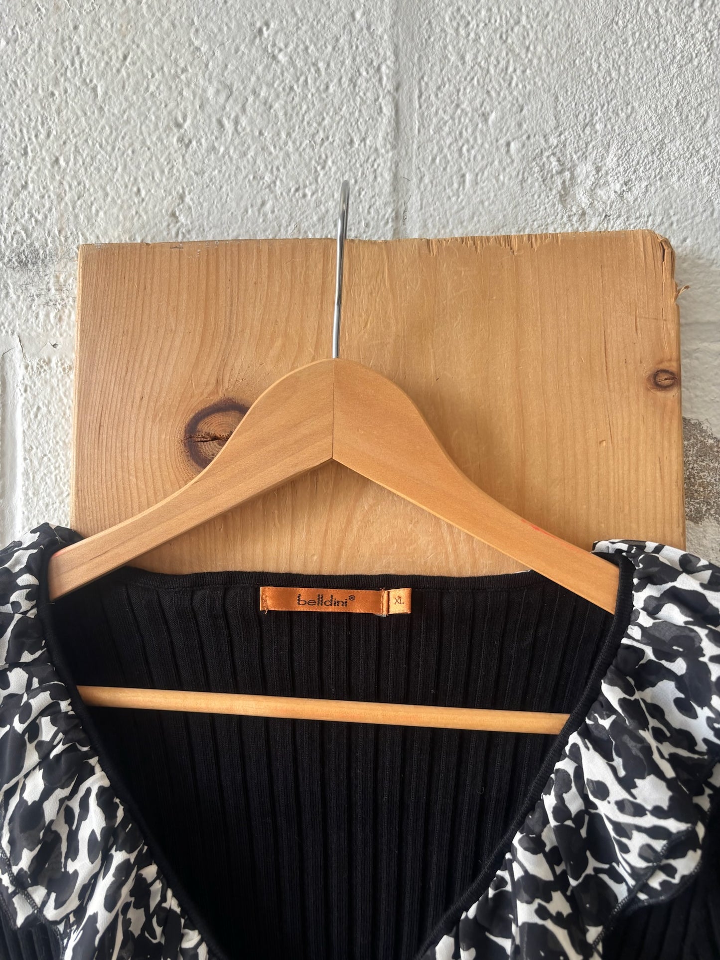 Ruffle Trim Zip Up Top : XL