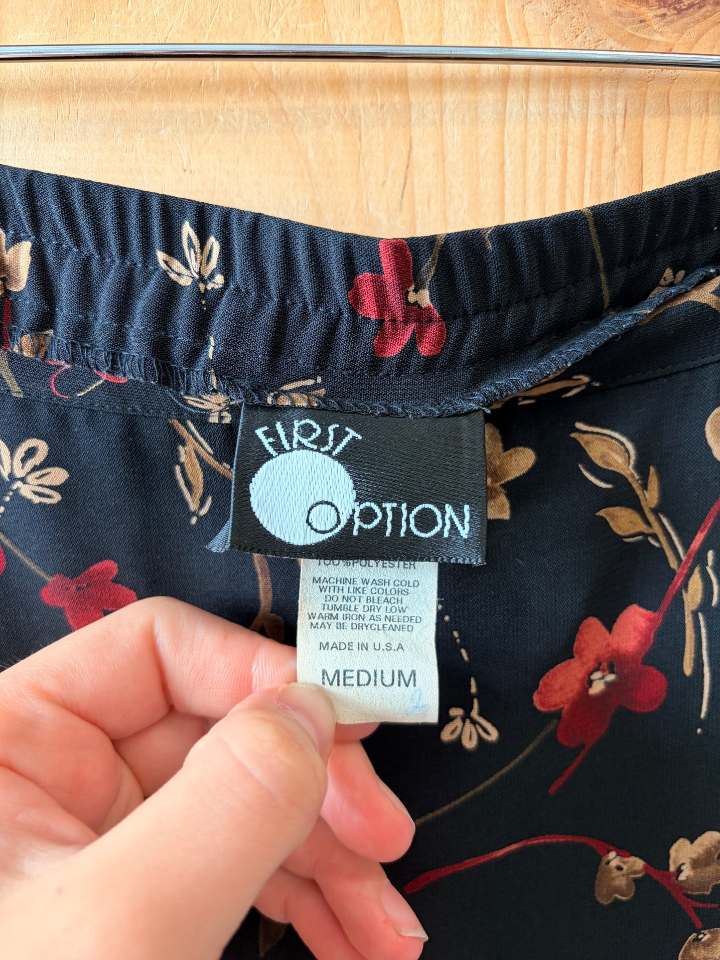 Vtg Black & Red Floral Skirt : M