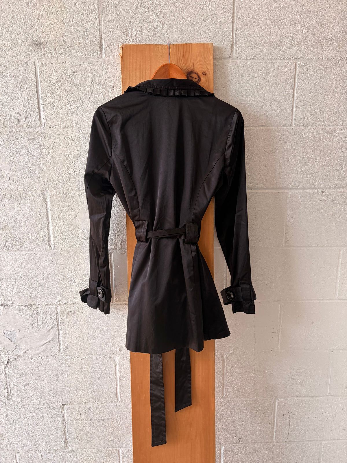 Little Ruffled Black Trench : M/L