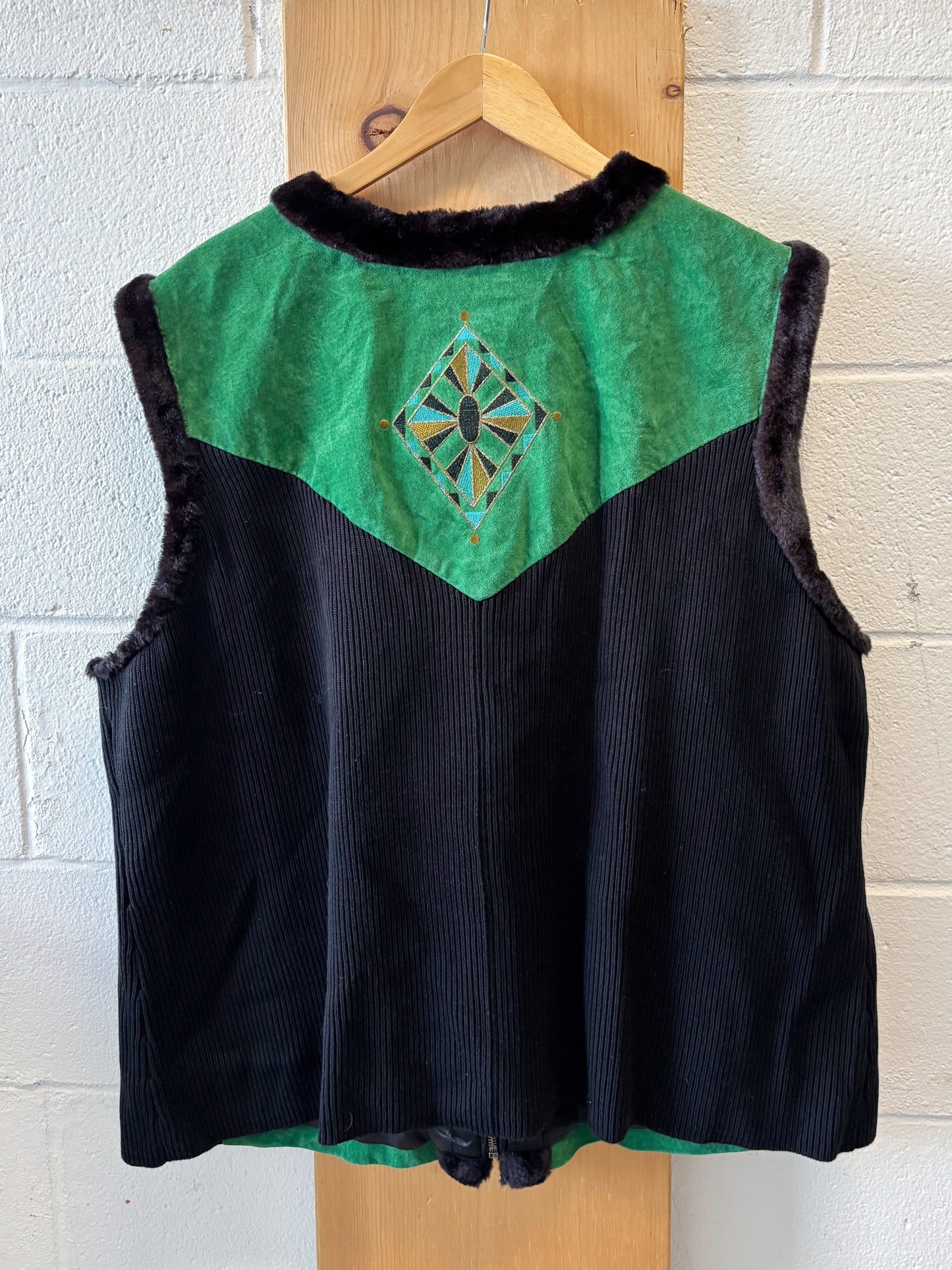 Vtg Green Suede Vest : 3XL