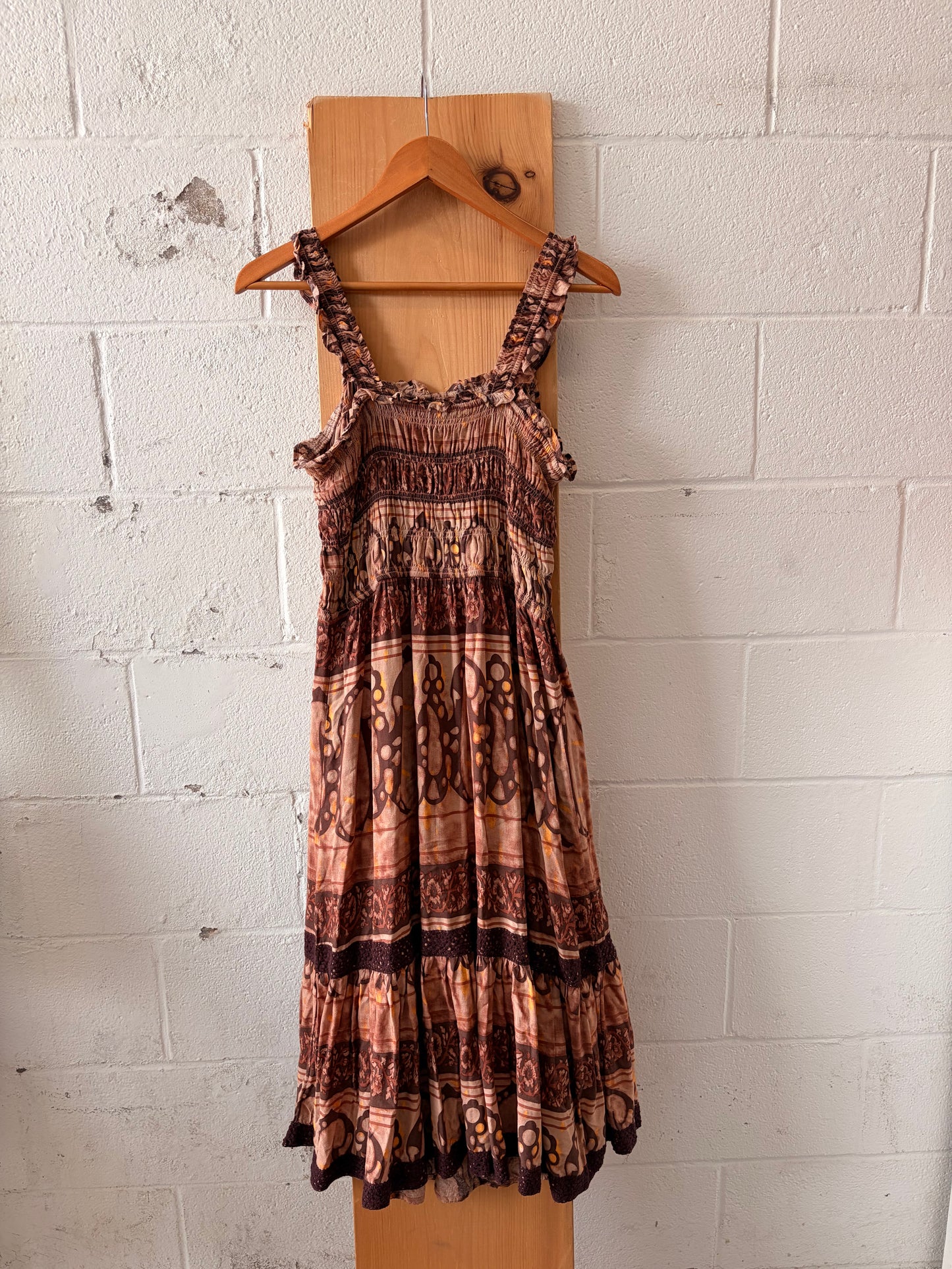 Smocked Brown Midi Dress : S