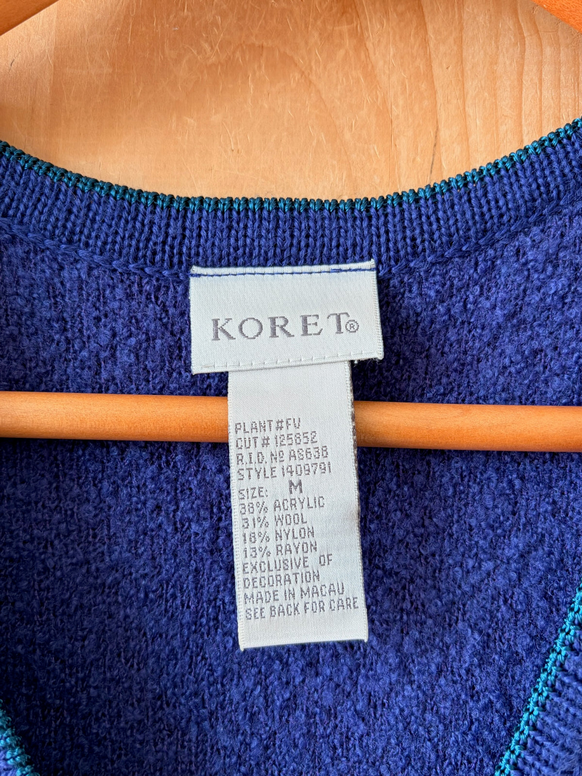 Embroidered Sweater Vest : M