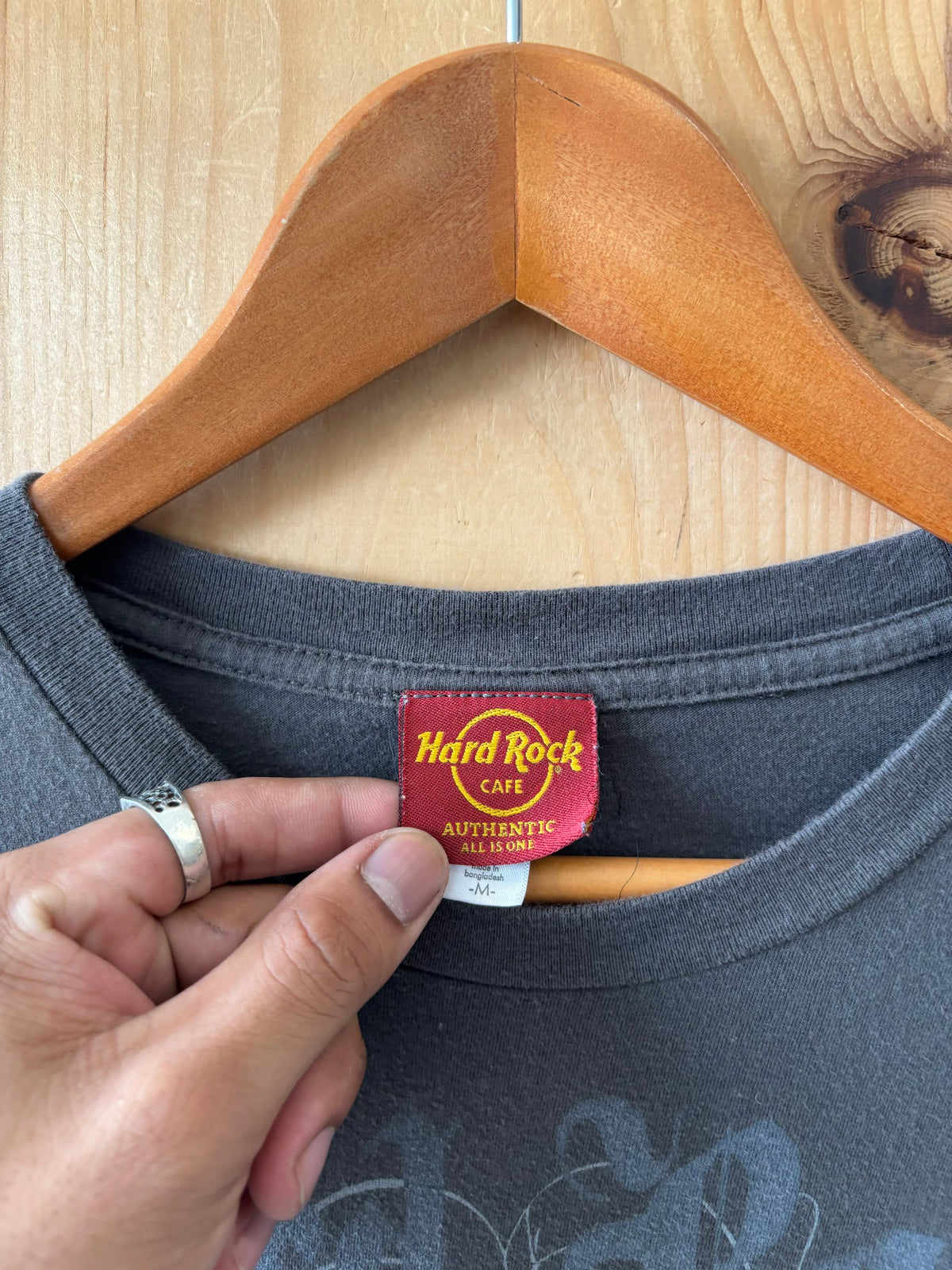 Hard Rock Graphic Tee : M