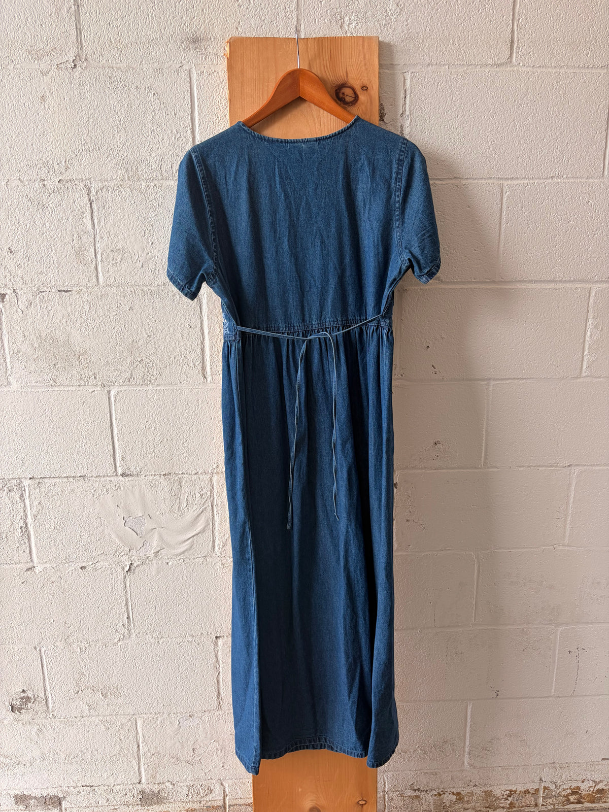 Vtg Floral Embroidered Denim Dress : M