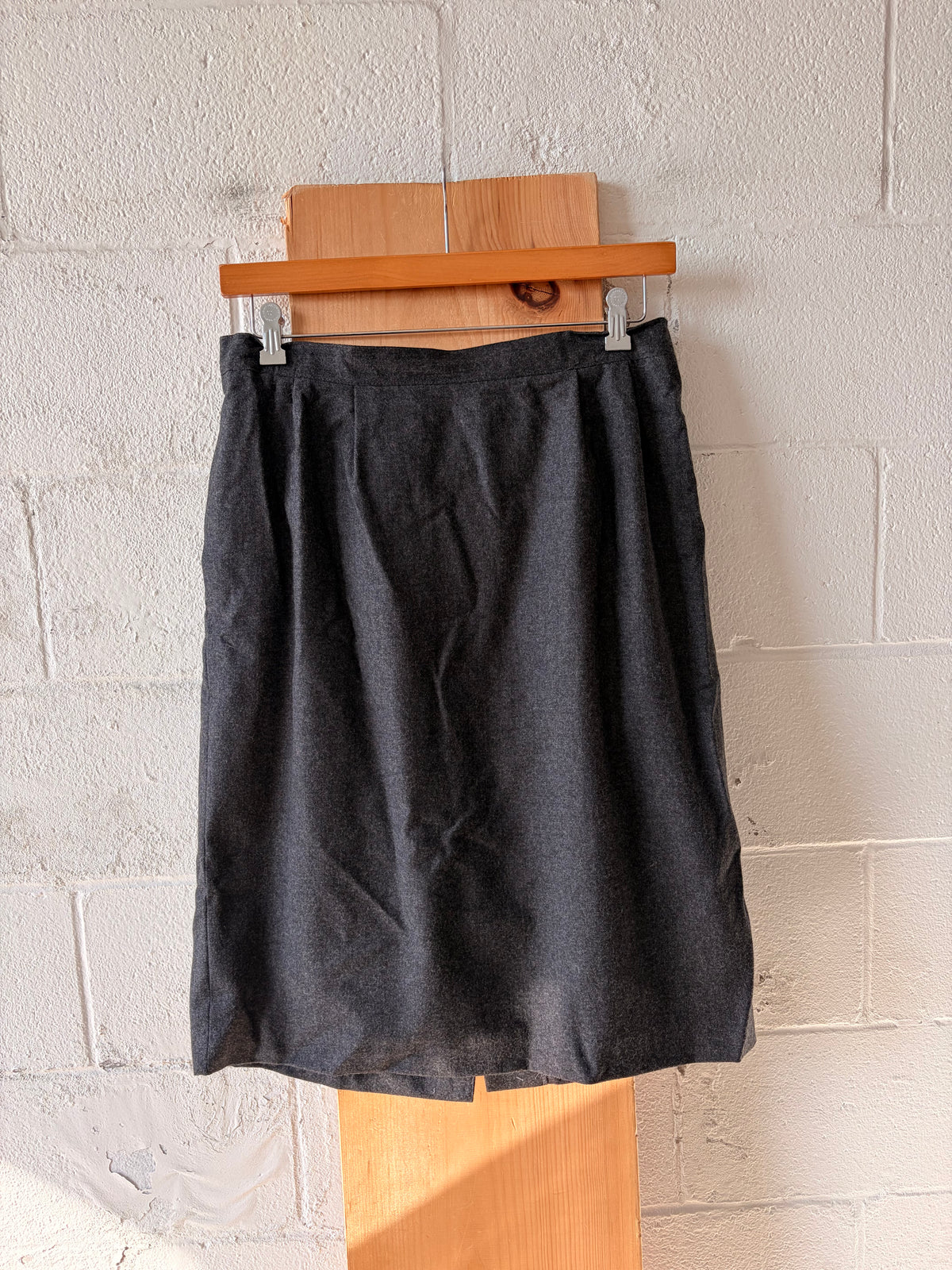 Gray Wool Skirt : 16W