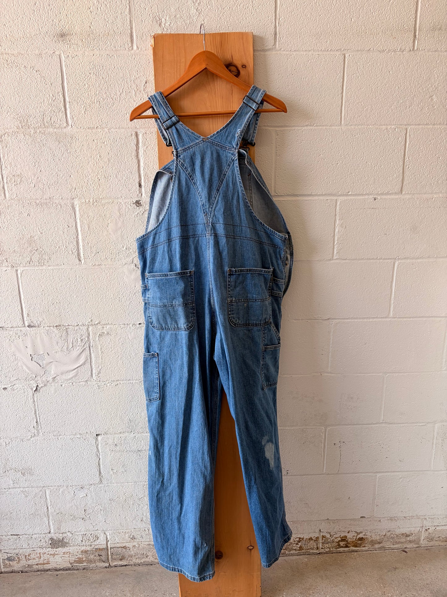 Distressed Carhartt Overalls : XL