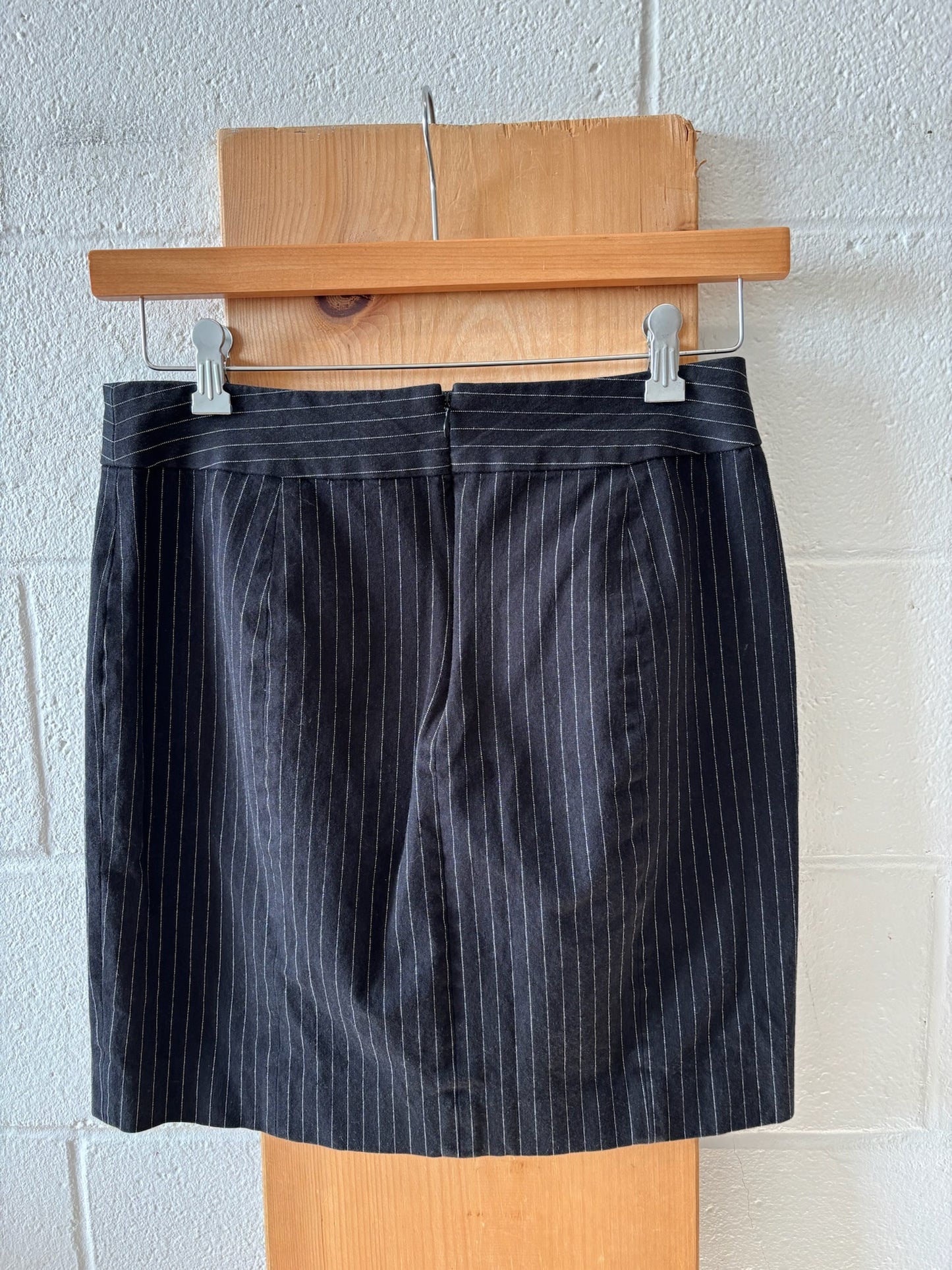 Black Pinstripe Skirt : 8