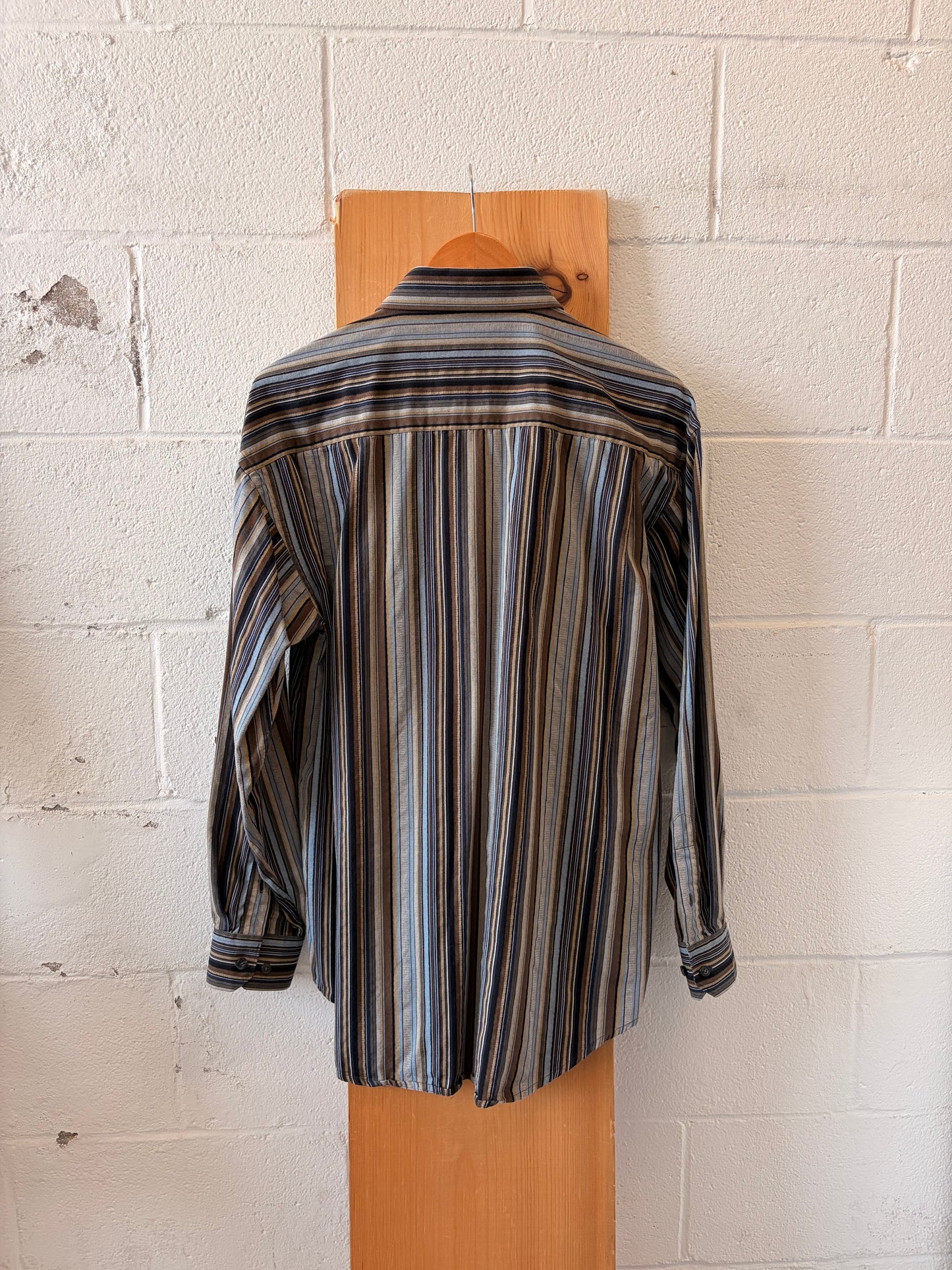 Striped Button Down : L