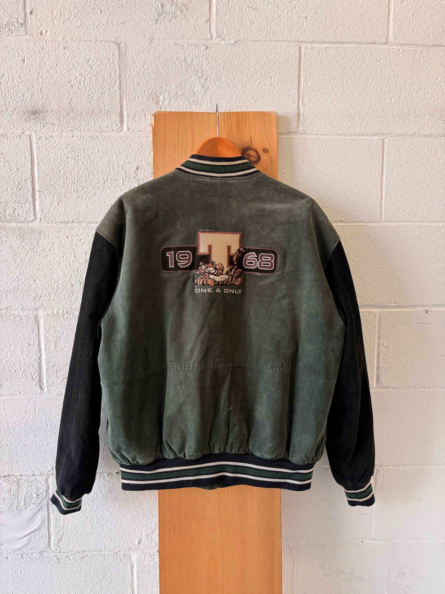 Vtg Tigger Leather Bomber Jacket : L (Local Pick Up Only)