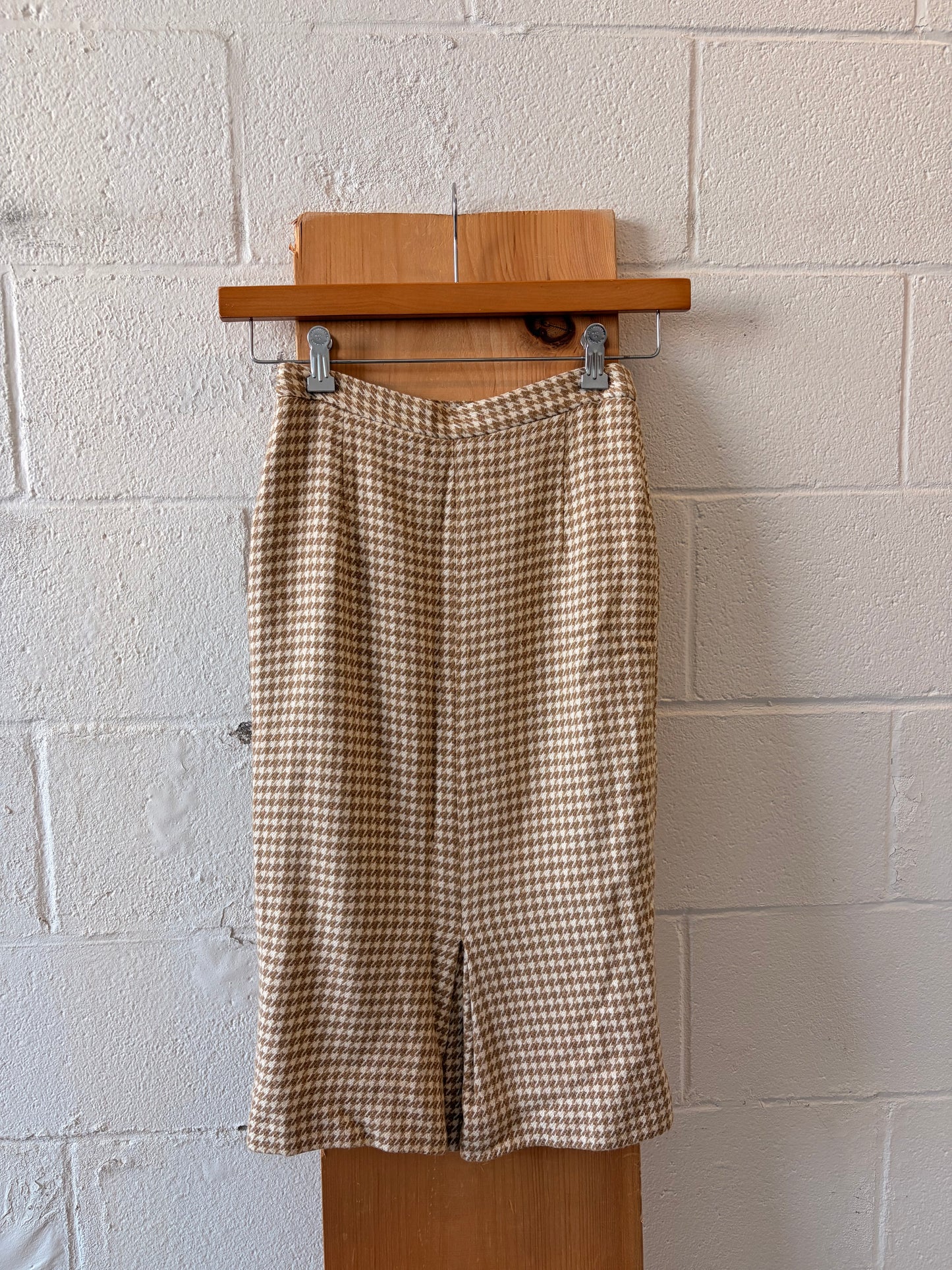 Vtg Houndstooth Patterned Skirt : 26”W