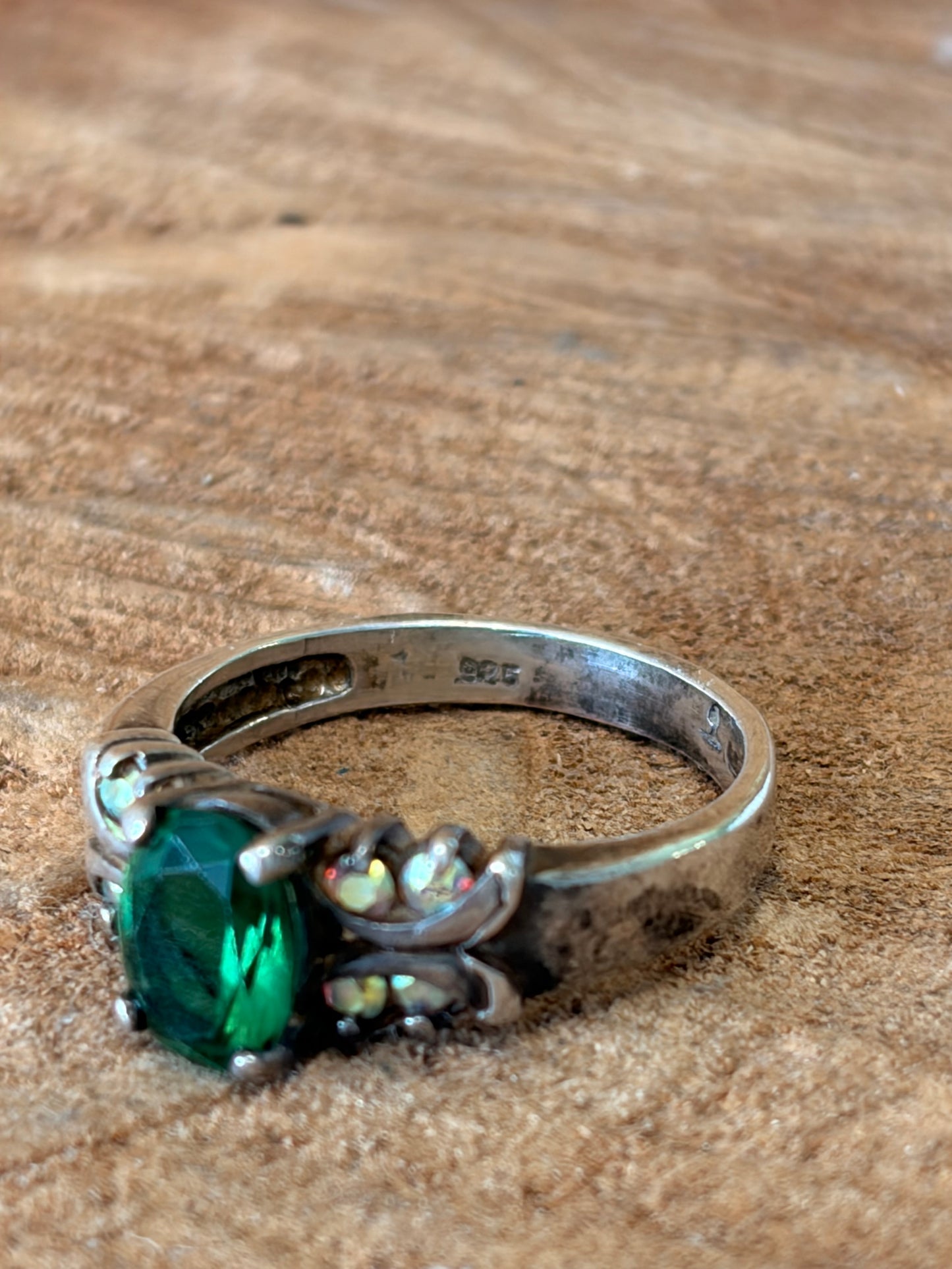 925 Green Oval Ring : Size 6.75