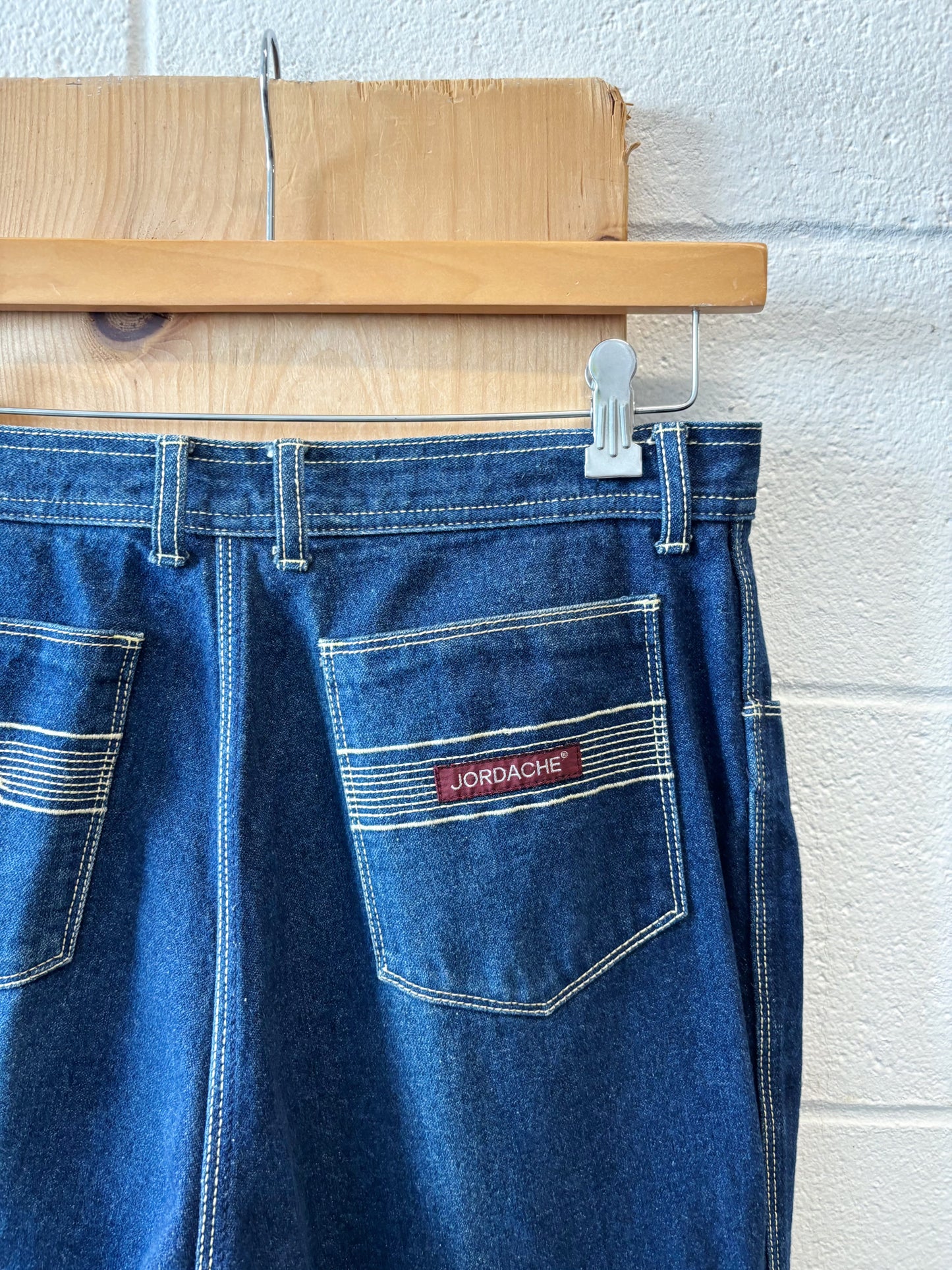 Classic Jordache Jeans : 32