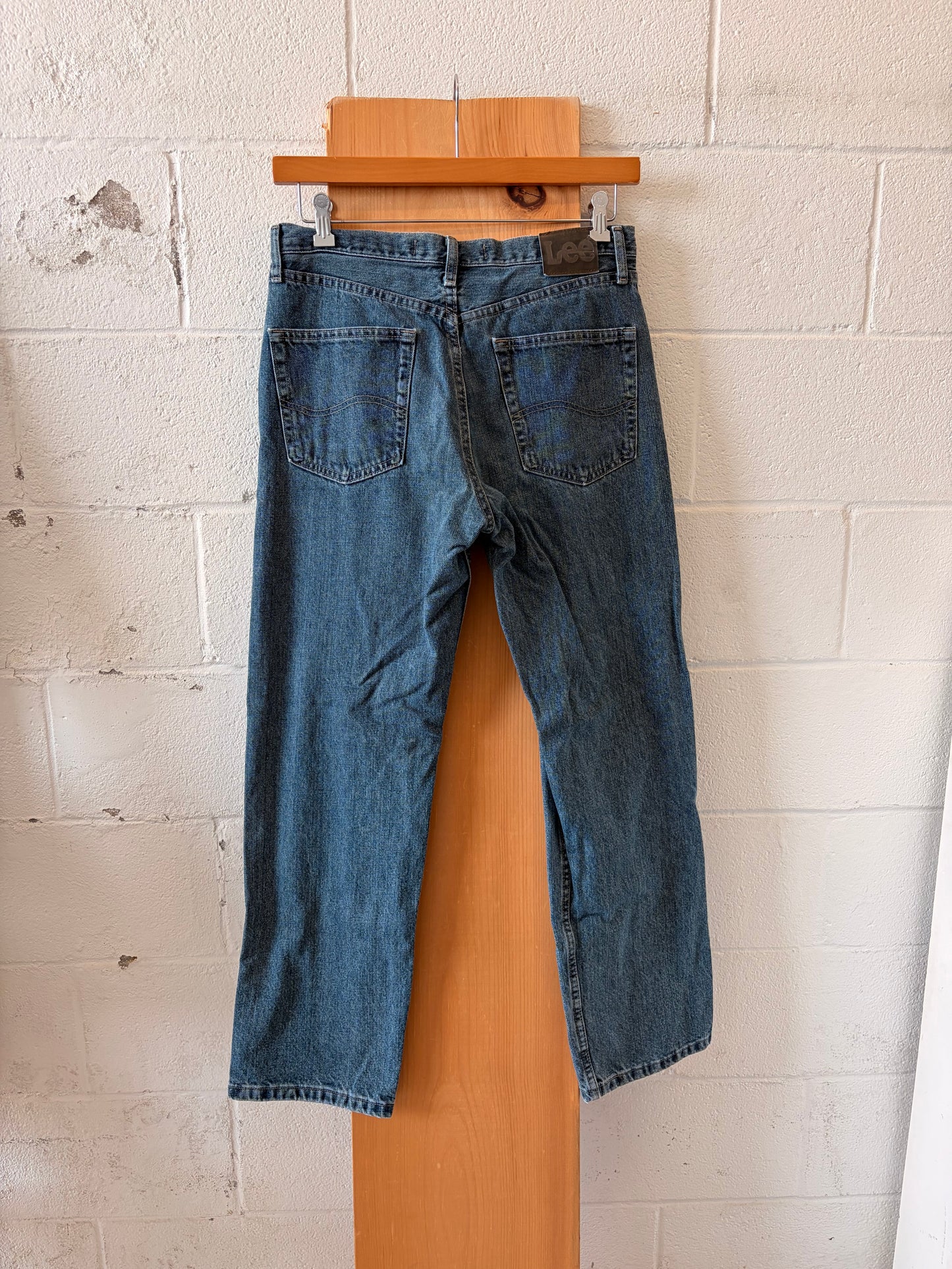 Classic Dark Wash Lee Jeans : 32x30