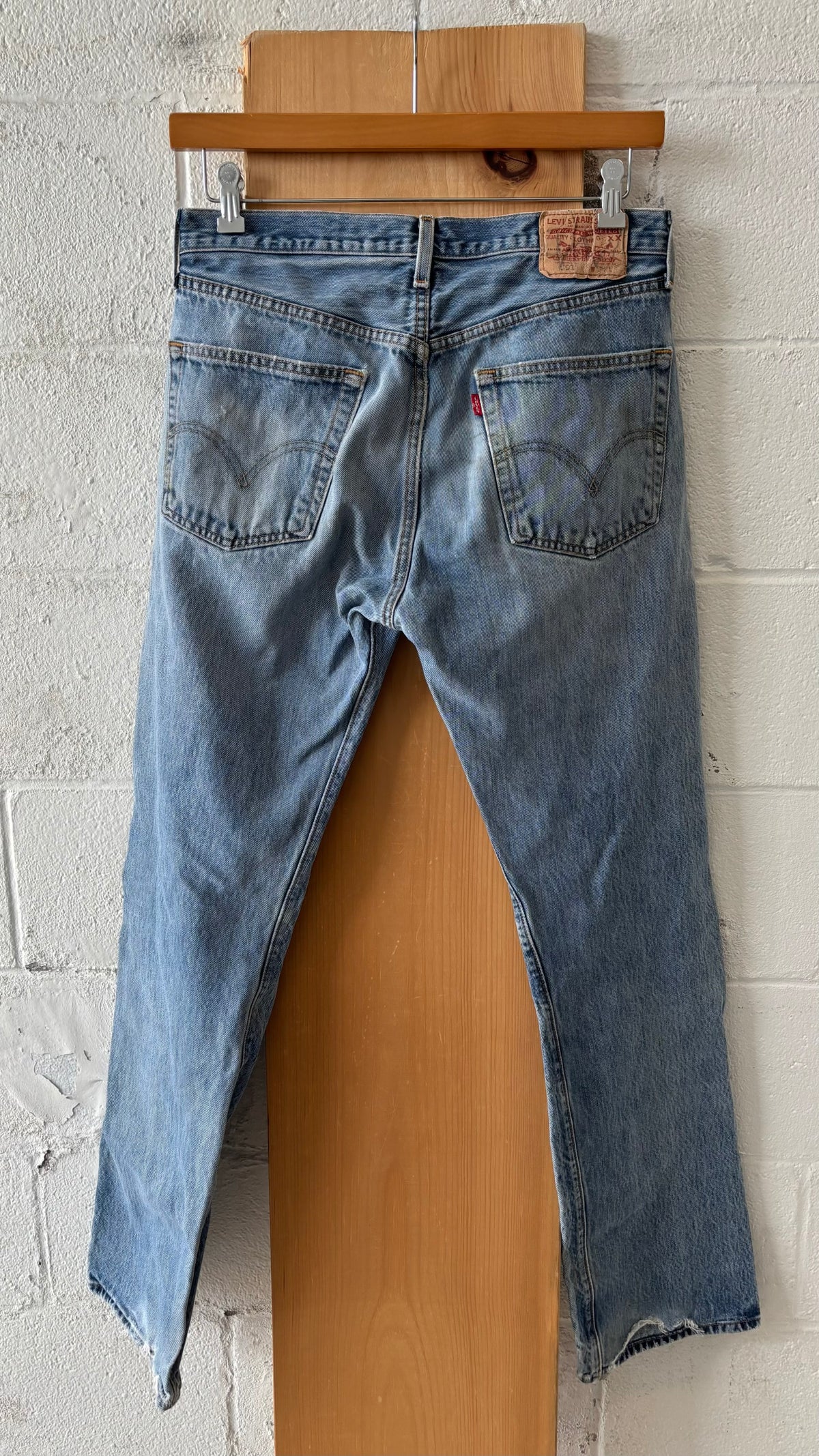 Vtg Thrashed 501 Levi’s : 34” W