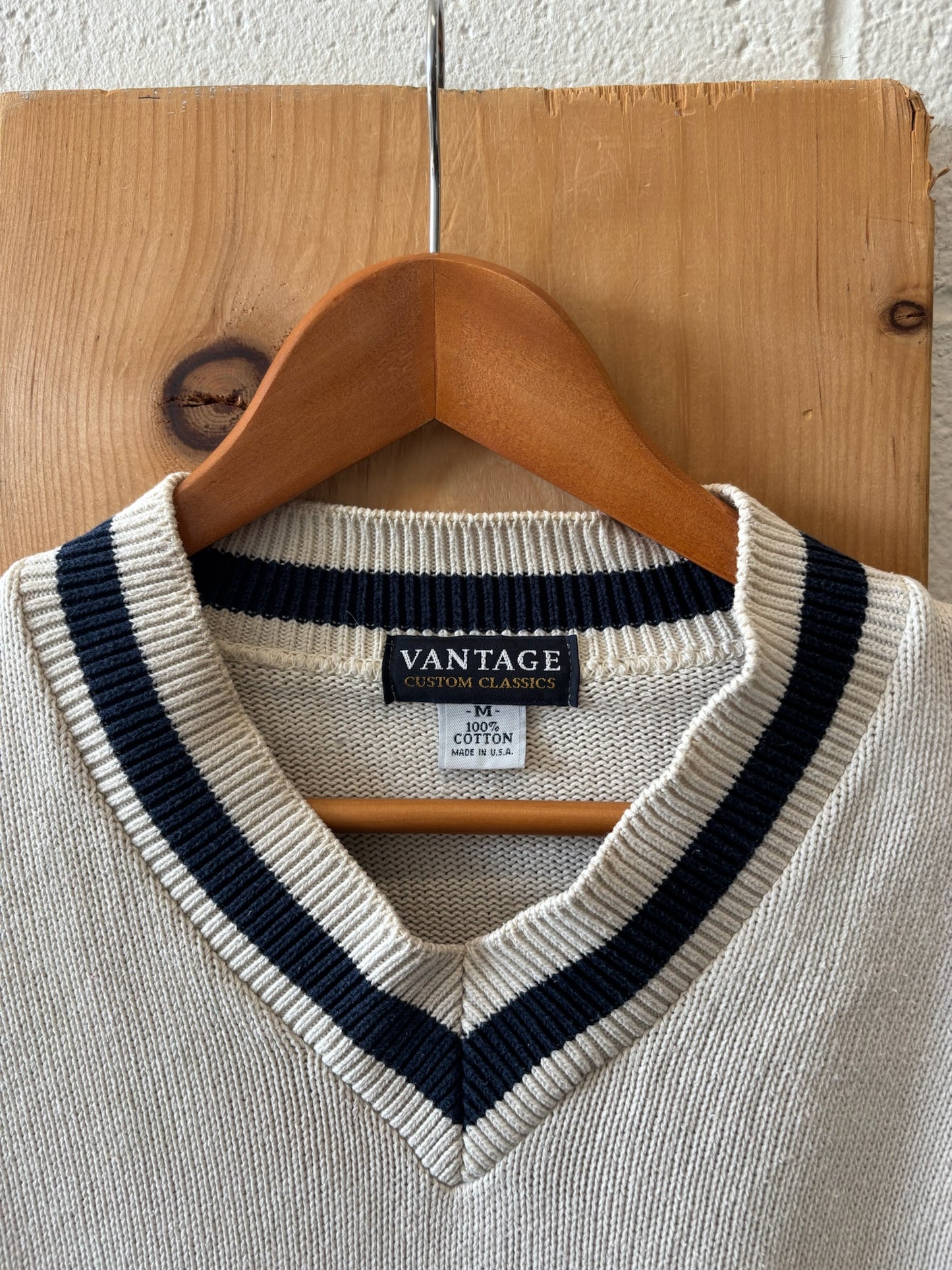 Vtg V Neck Sweater : M