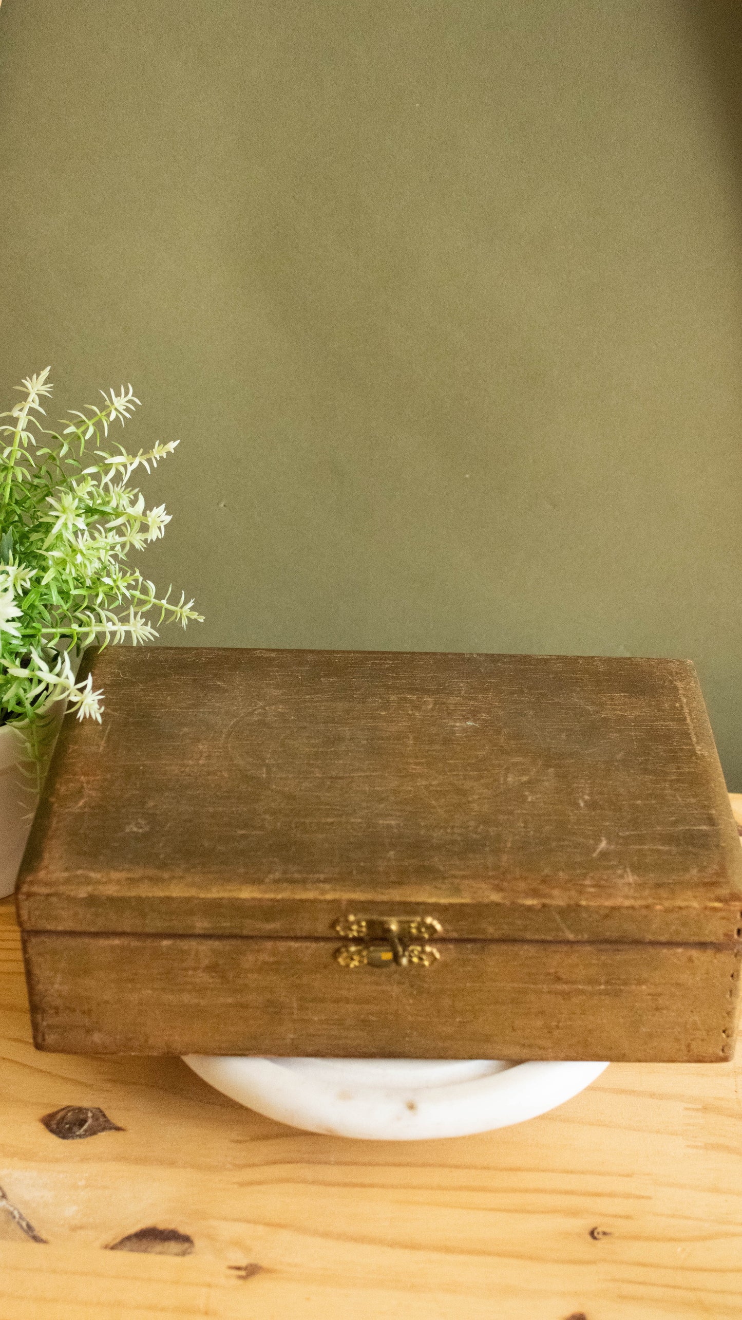 Vtg Wooden Box (Local Pick Up Only)