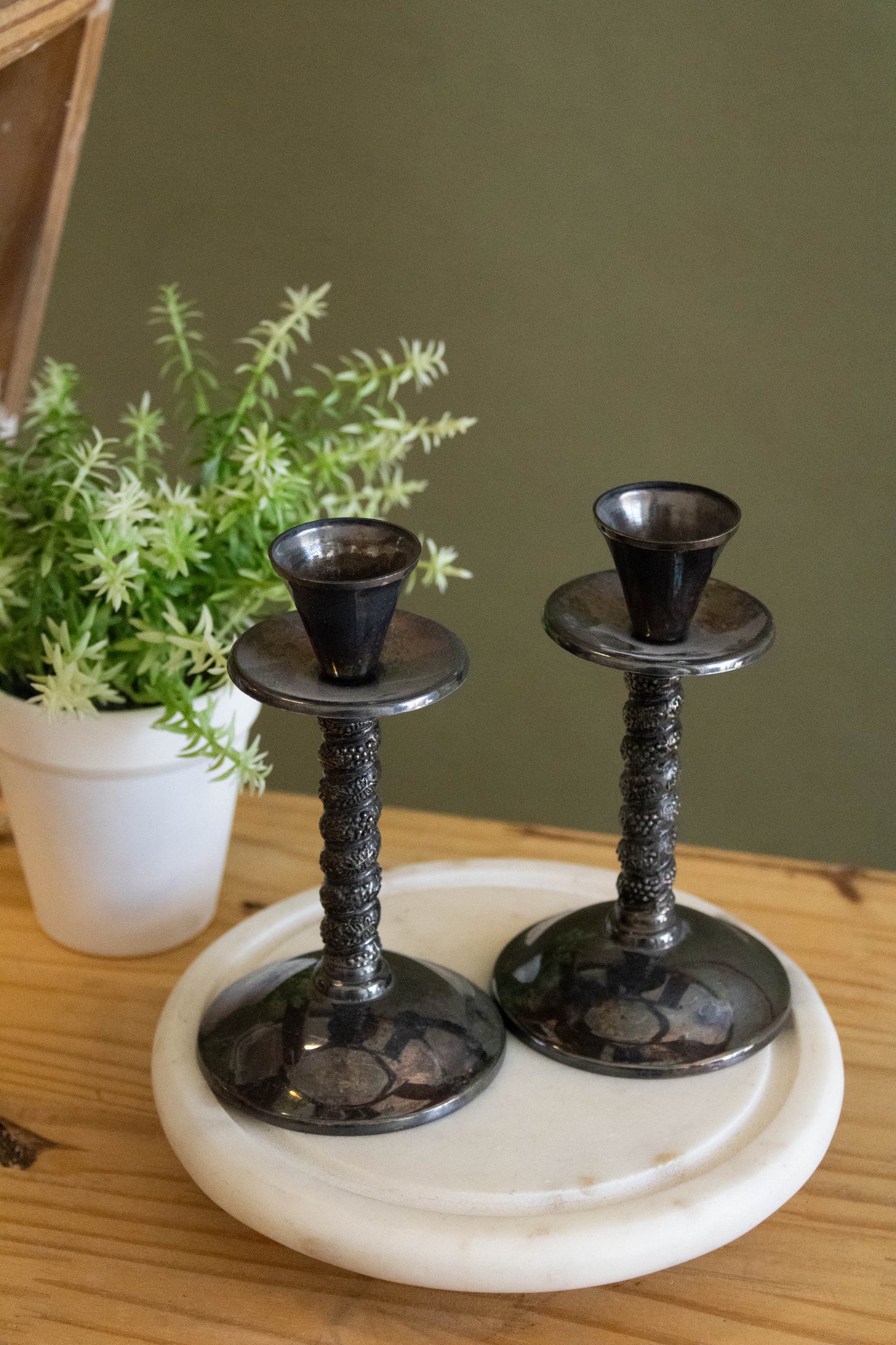 Vtg Grapevine Twisted Candle Stick Holders