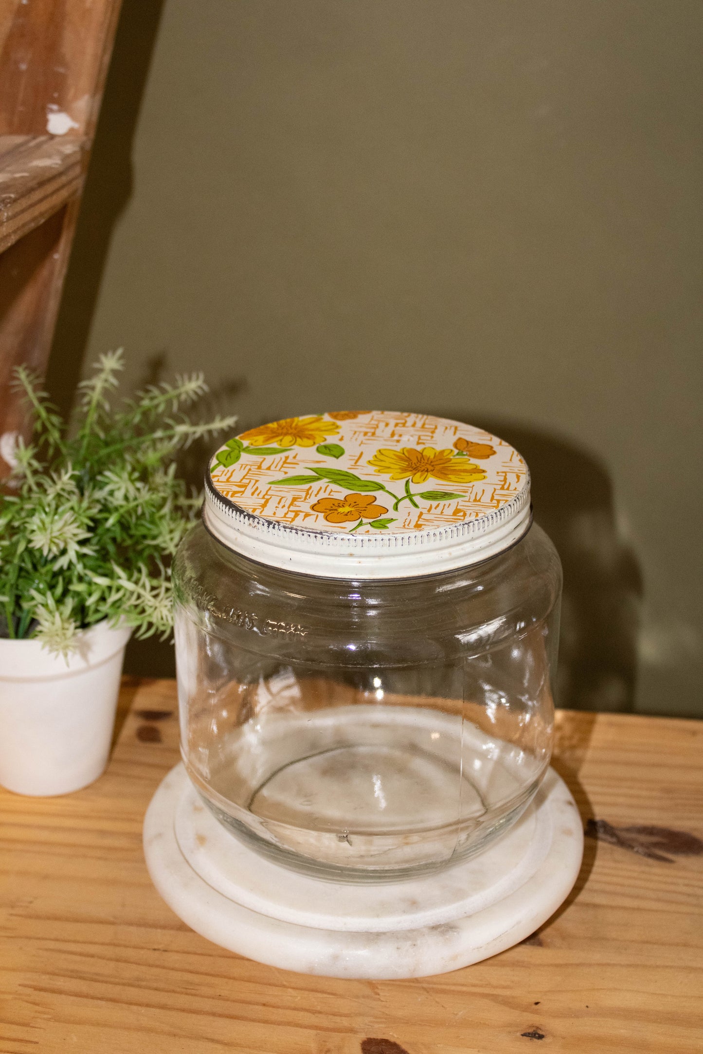 Vtg Floral Glass Jar (Local Pick Up Only)