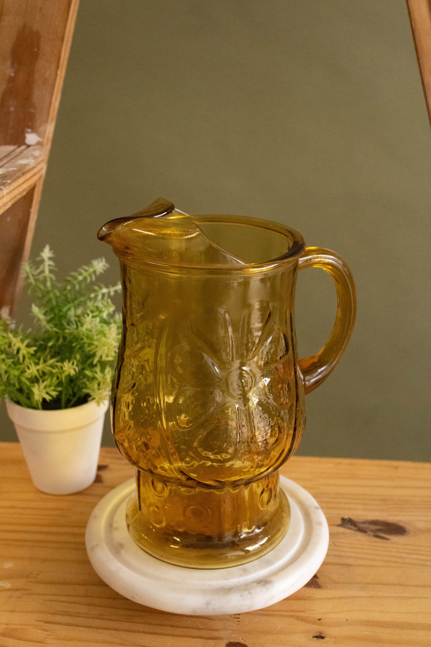 Vtg Amber Daisy Pitcher (Local Pick Up Only)