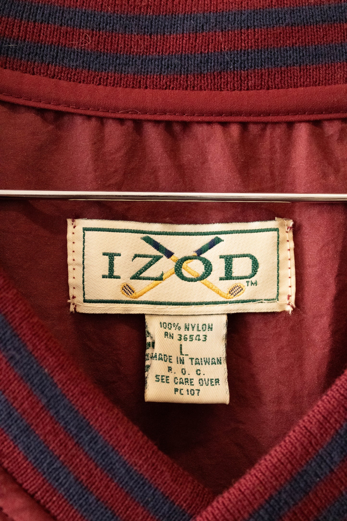 Vtg Red IZOD Pull over : L