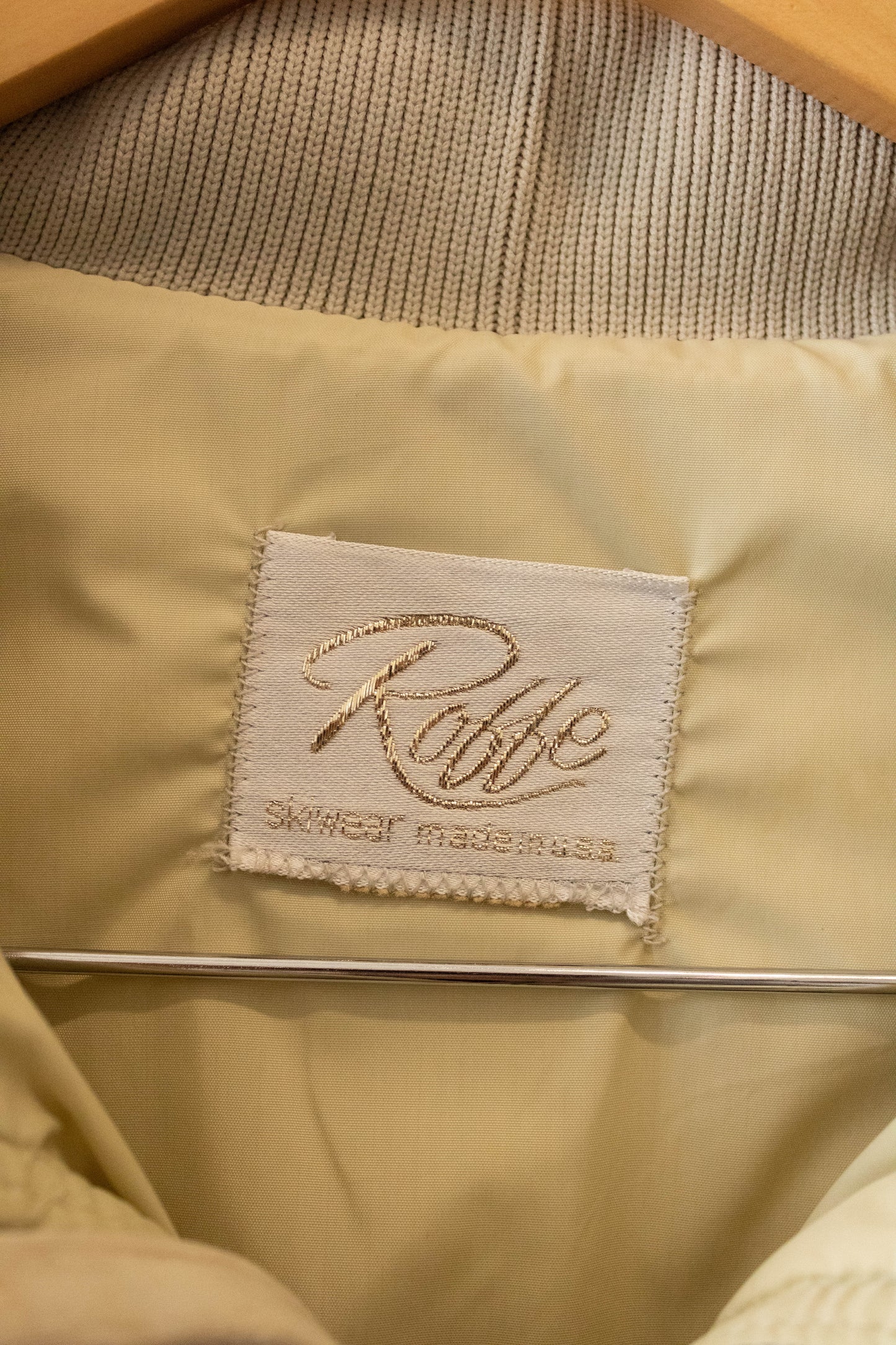 Vtg Beige Puffer Vest : M