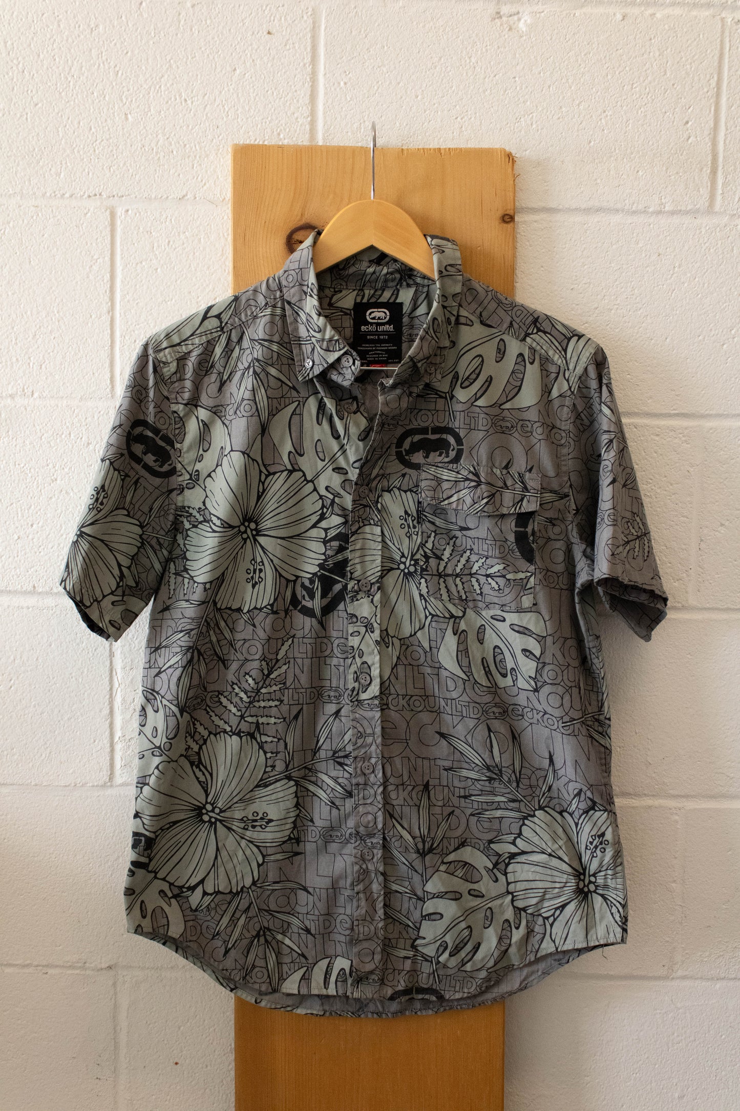 Grey Ecko Button Up : M
