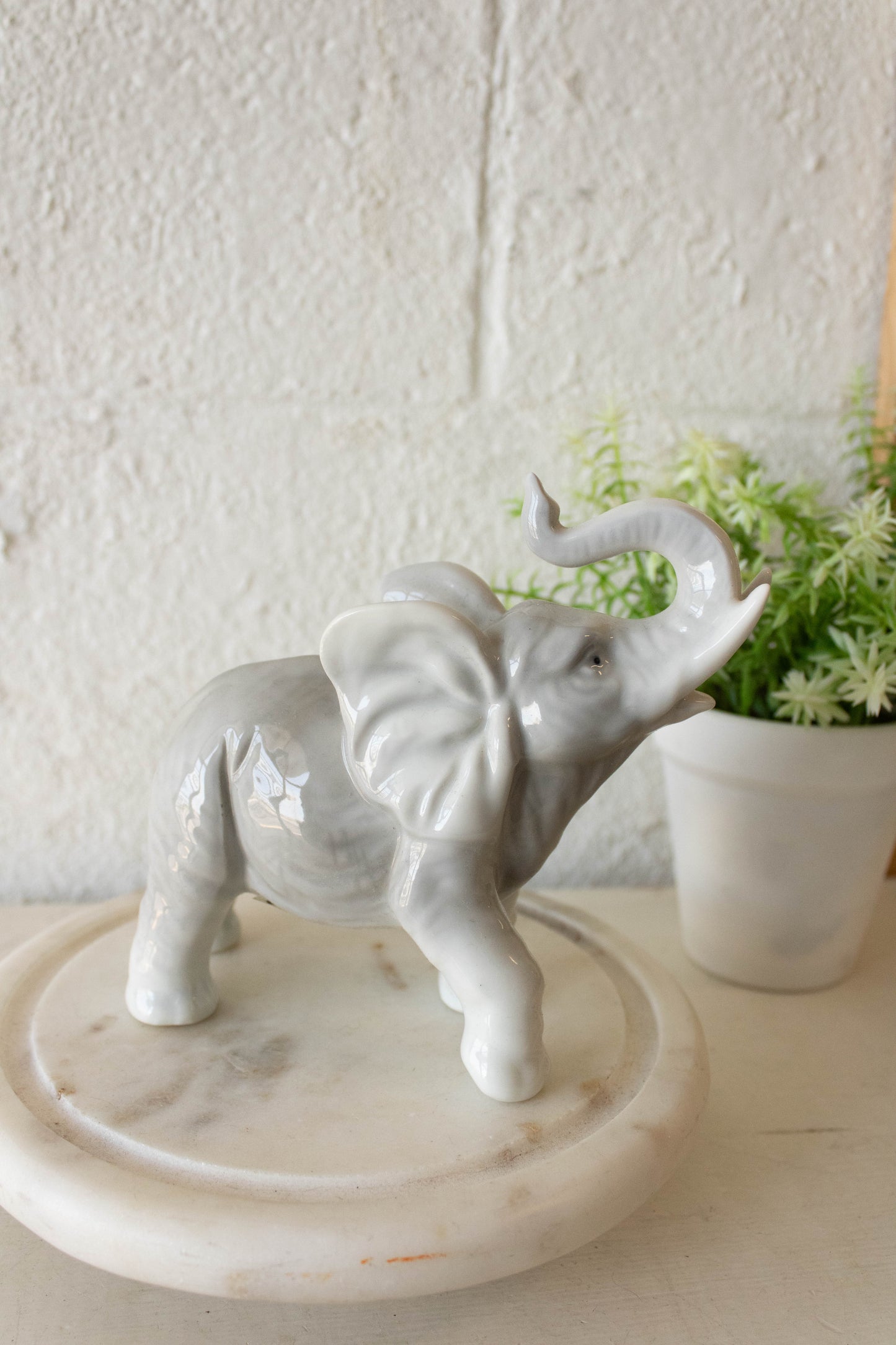 Vtg Elephant Figurine
