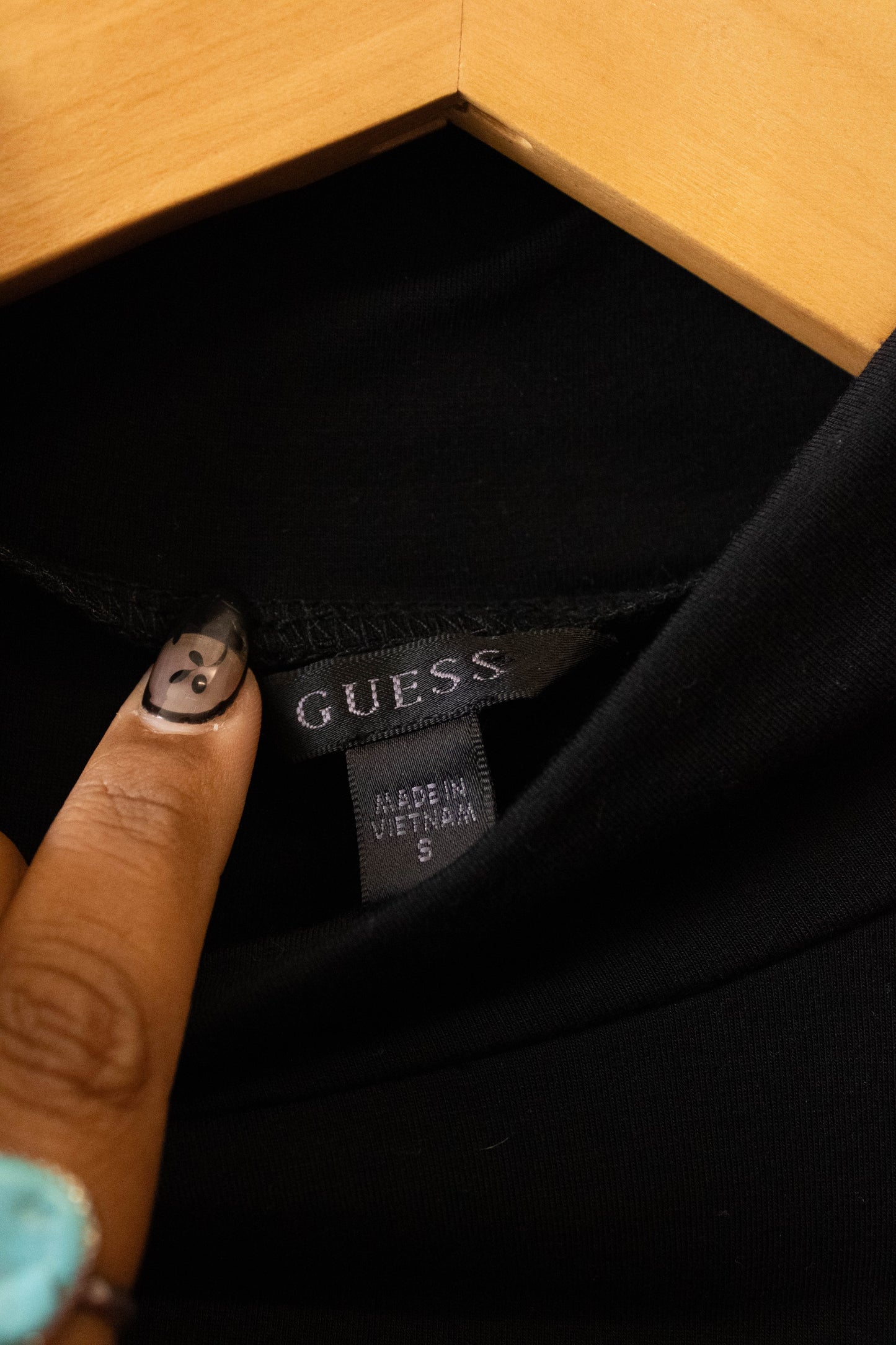 Black Guess Ruched Top : S