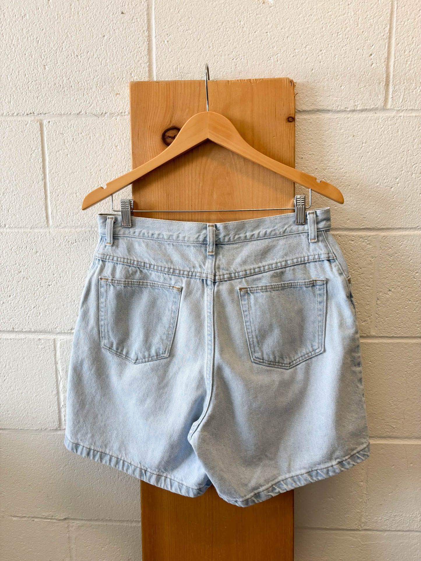 Wrangler Shorts : 32
