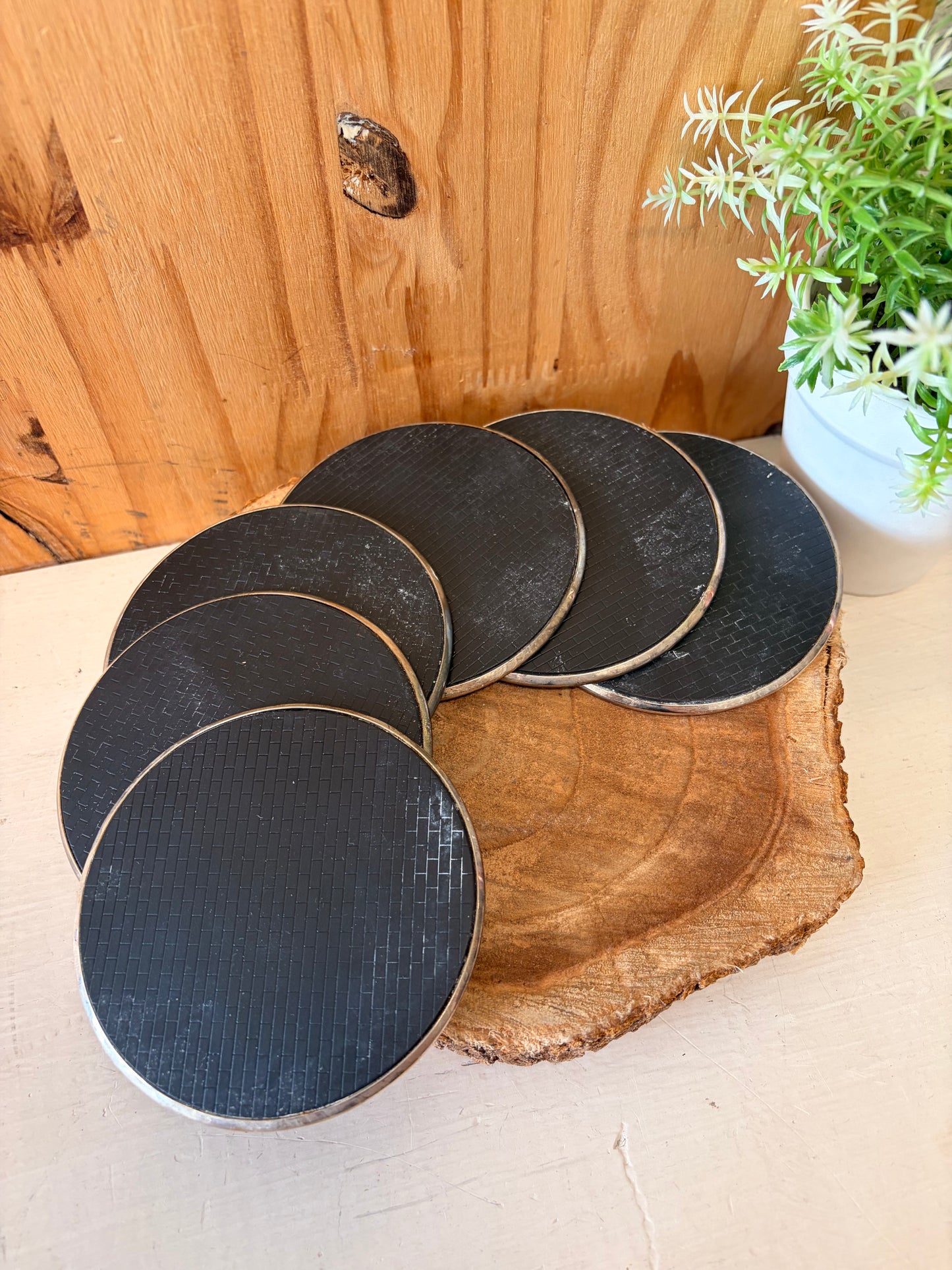 Vtg Metal Seashell Coaster Set (Local Pickup Only)