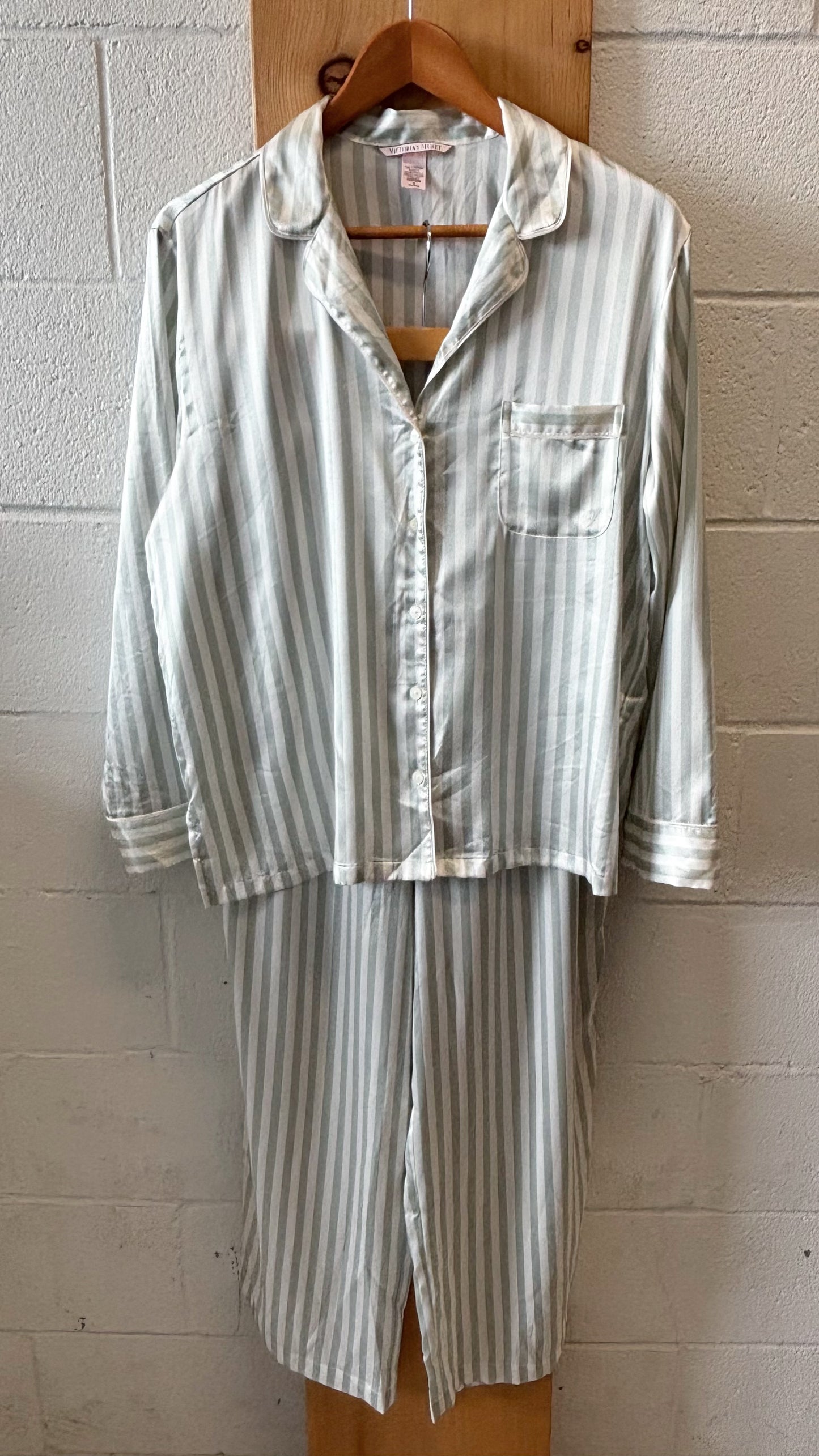 Victoria’s Secret Striped PJs : M