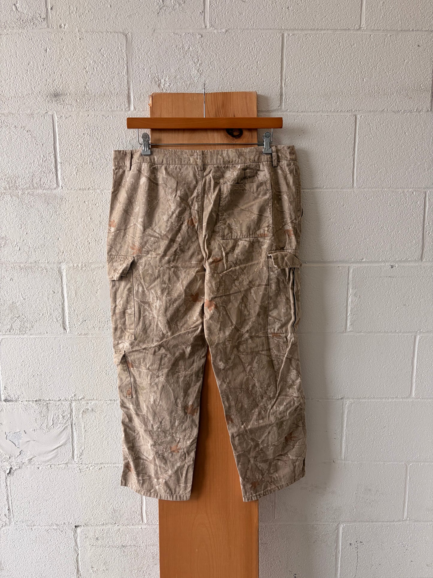 Camo Cargo Pants : XL